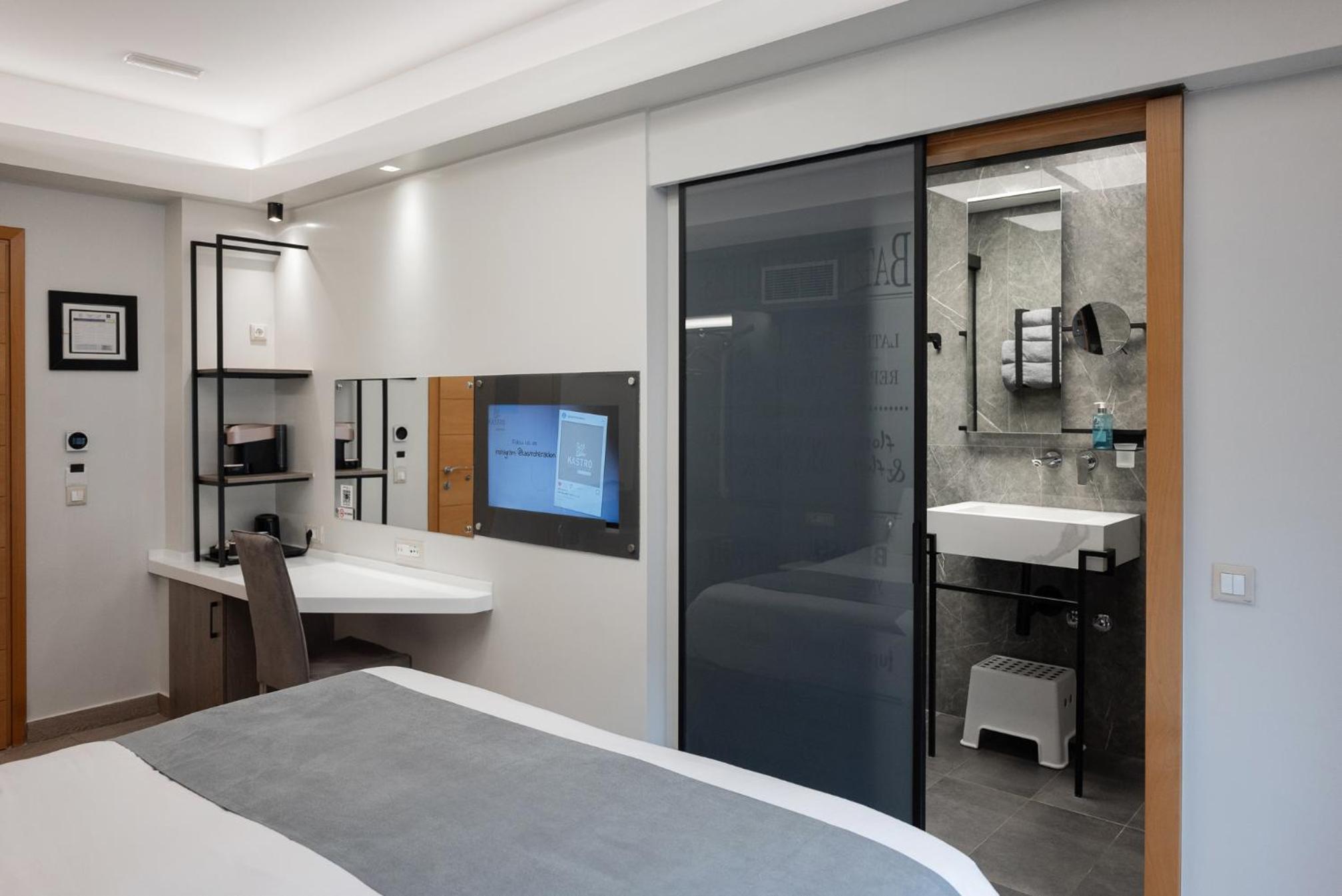 Double or Twin Room - Photo 1