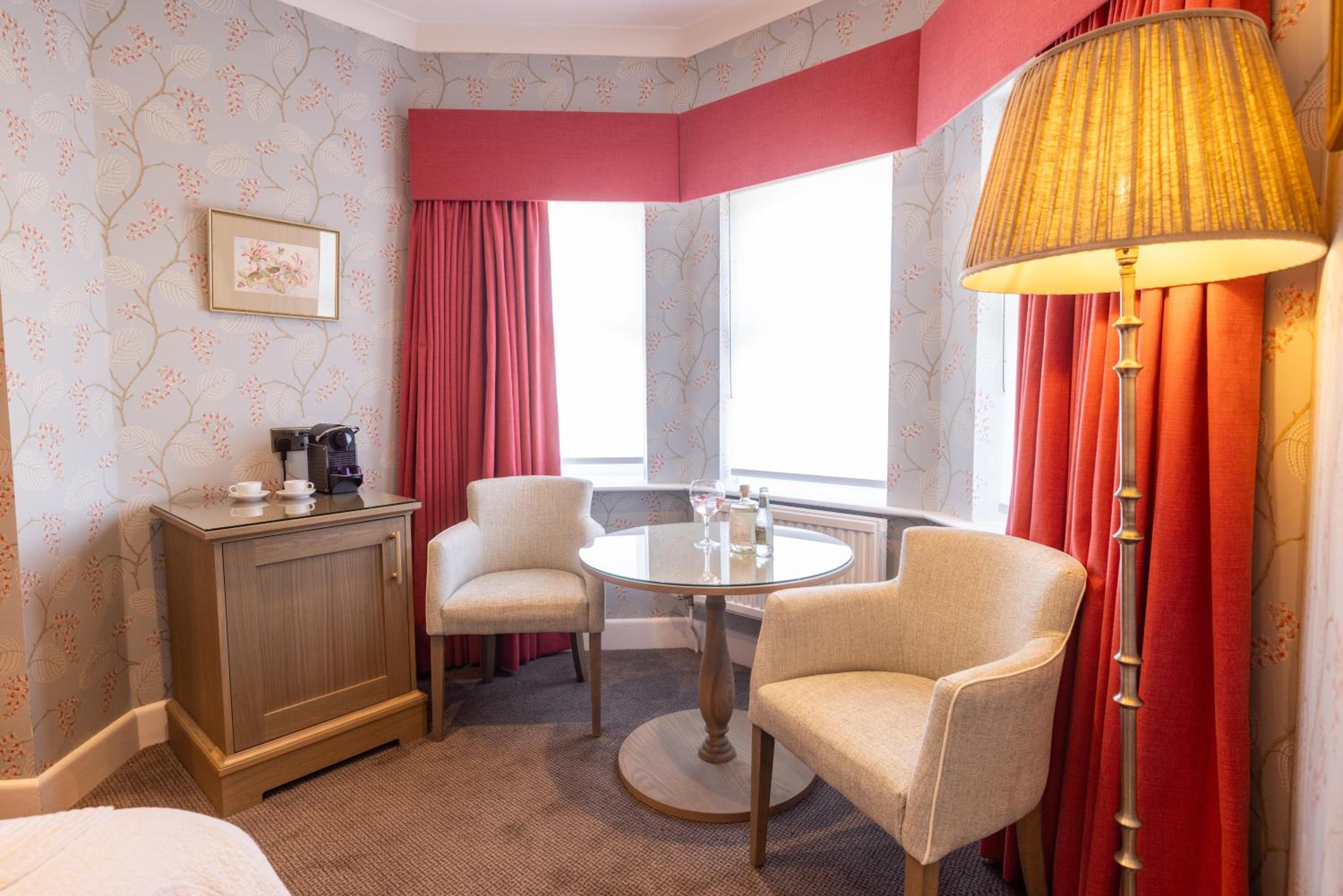 Suite with Balcony - Photo 4