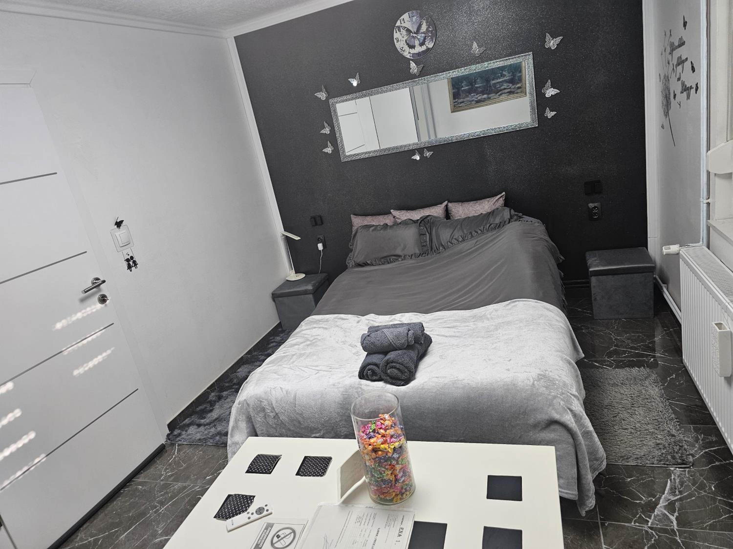 Two-Bedroom Deluxe Apartment photo 3