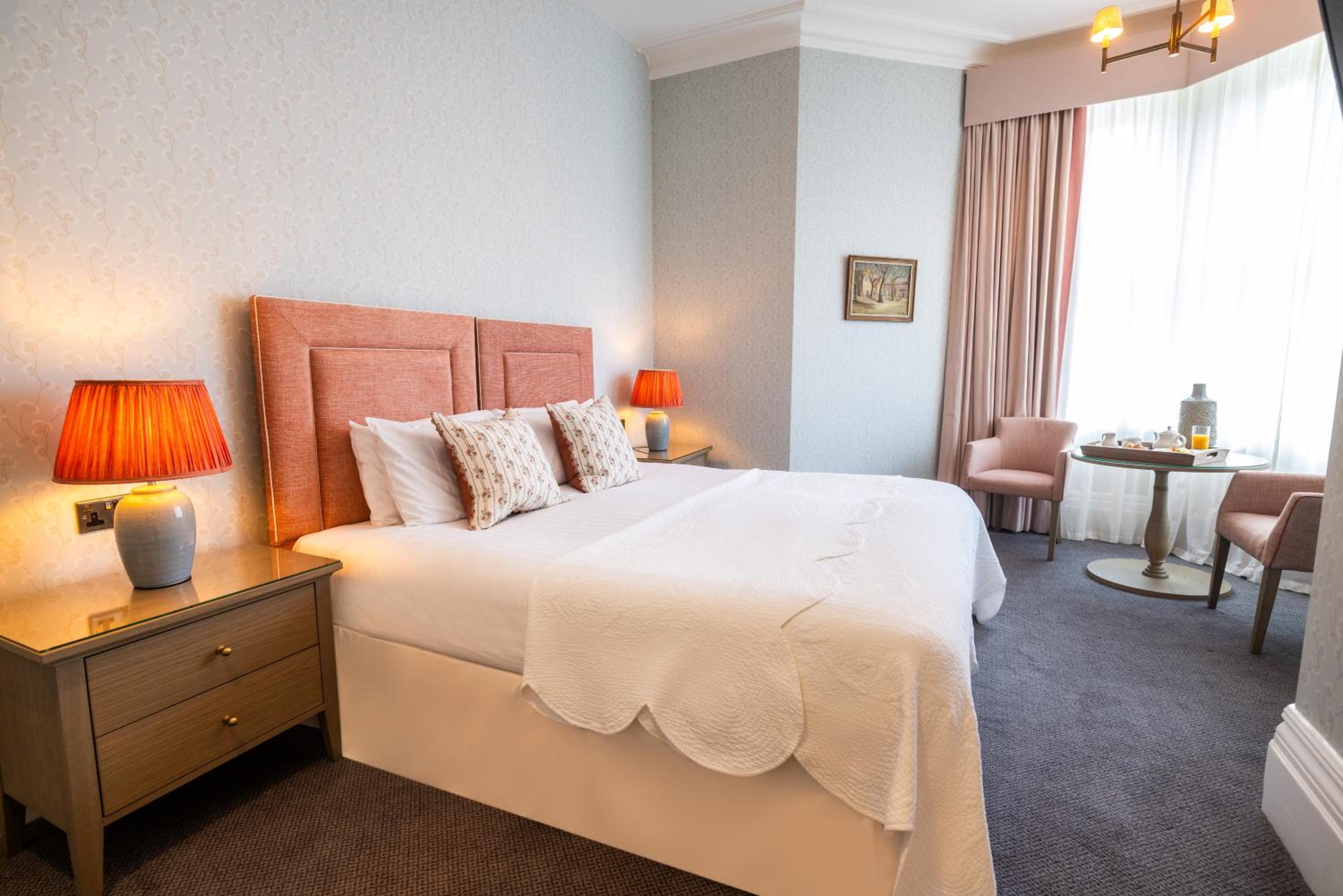 Suite - Photo 1