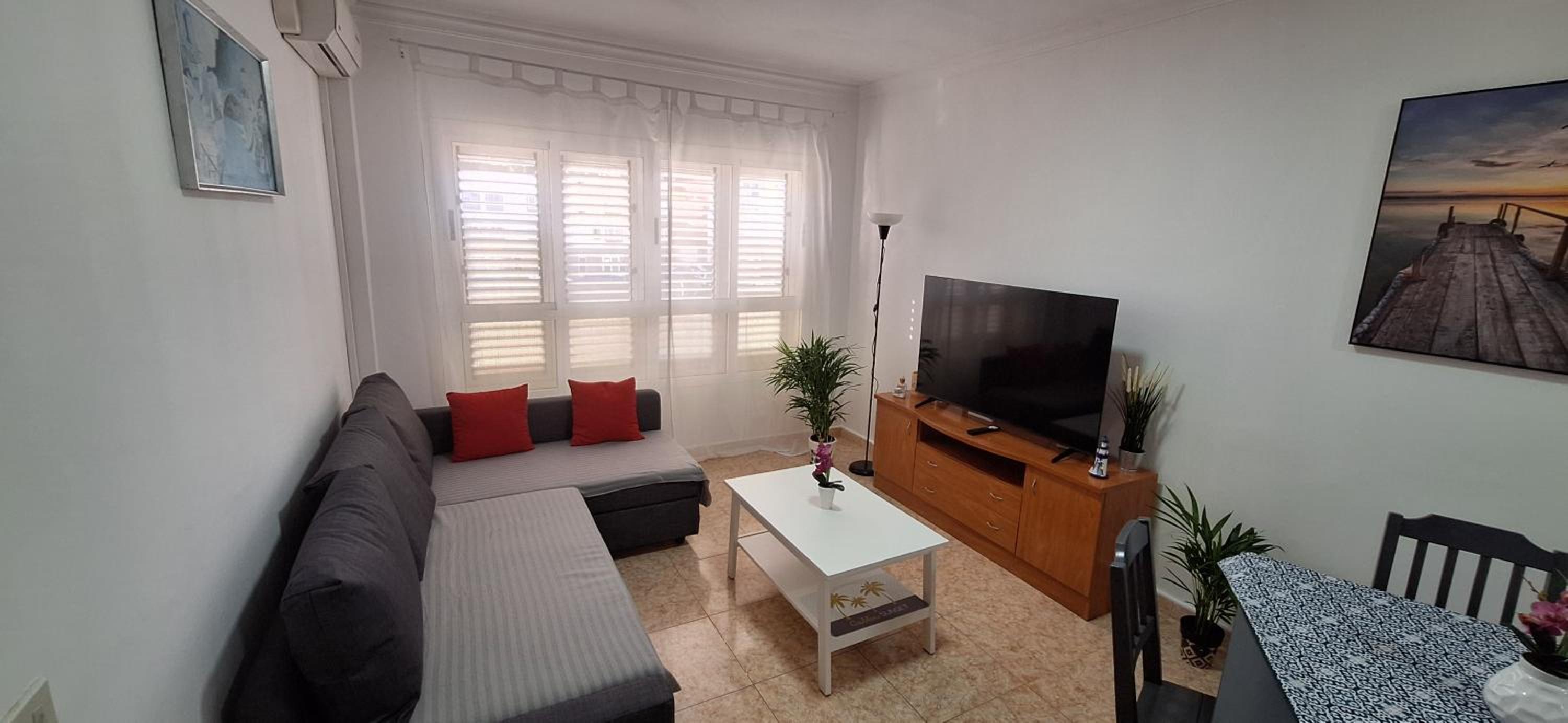 Three-Bedroom Apartment photo 3