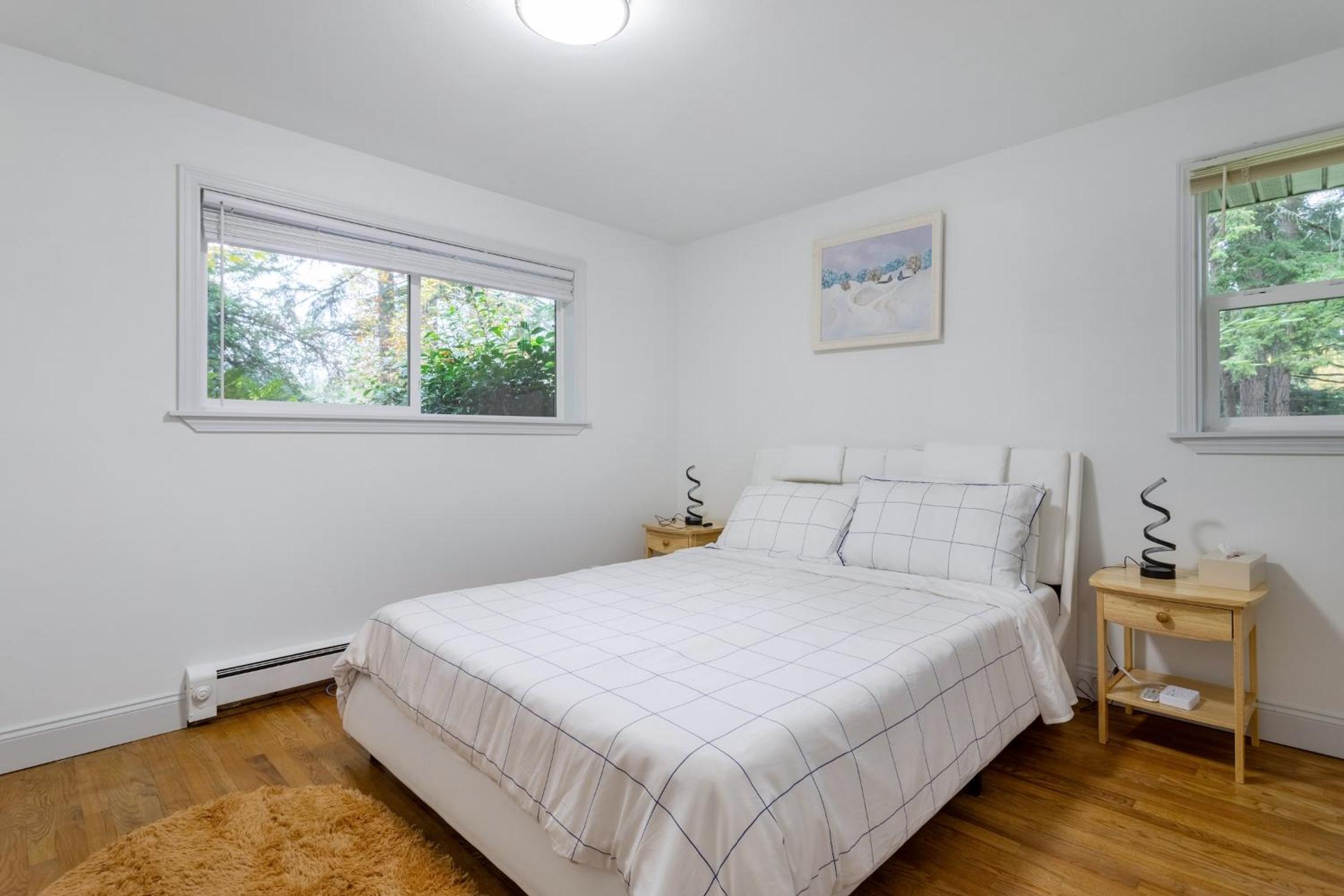 Three-Bedroom Apartment photo 2