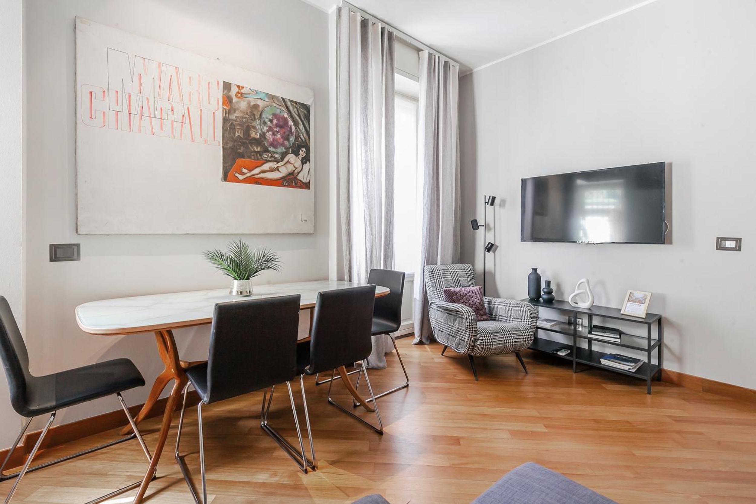 One-Bedroom Apartment