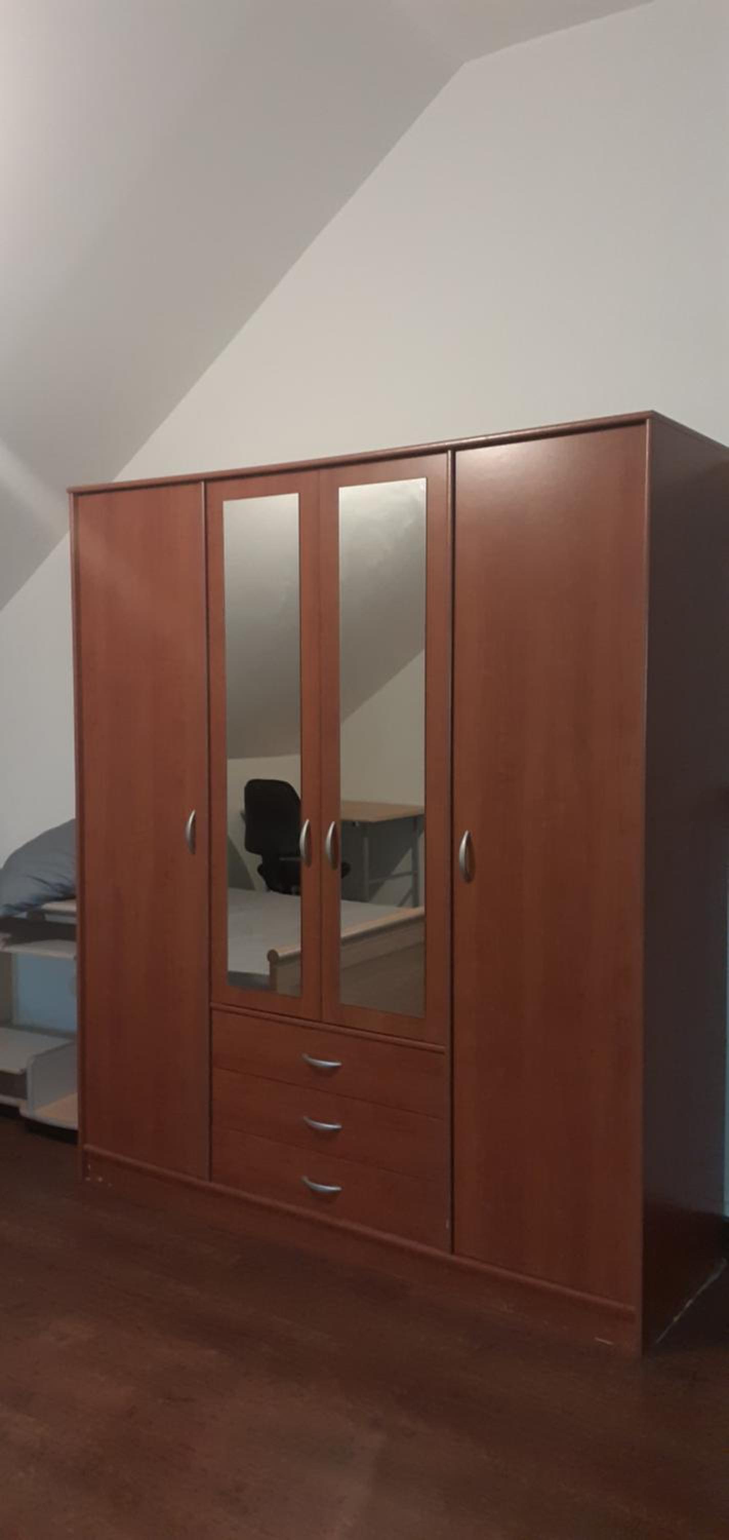 Three-Bedroom House photo 2