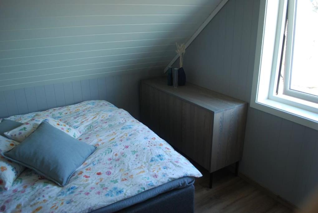 Three-Bedroom House photo 1