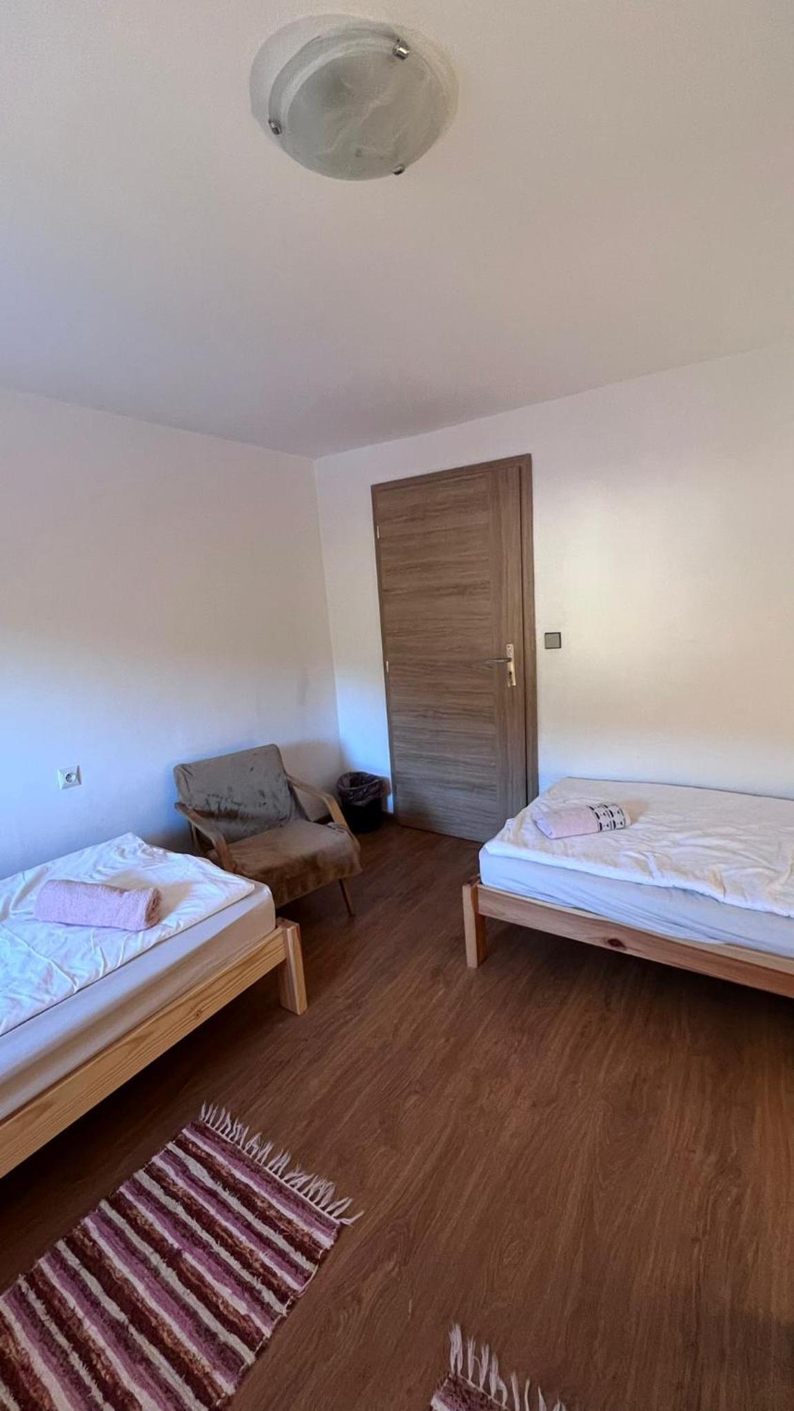 Standard Triple Room - Photo 6