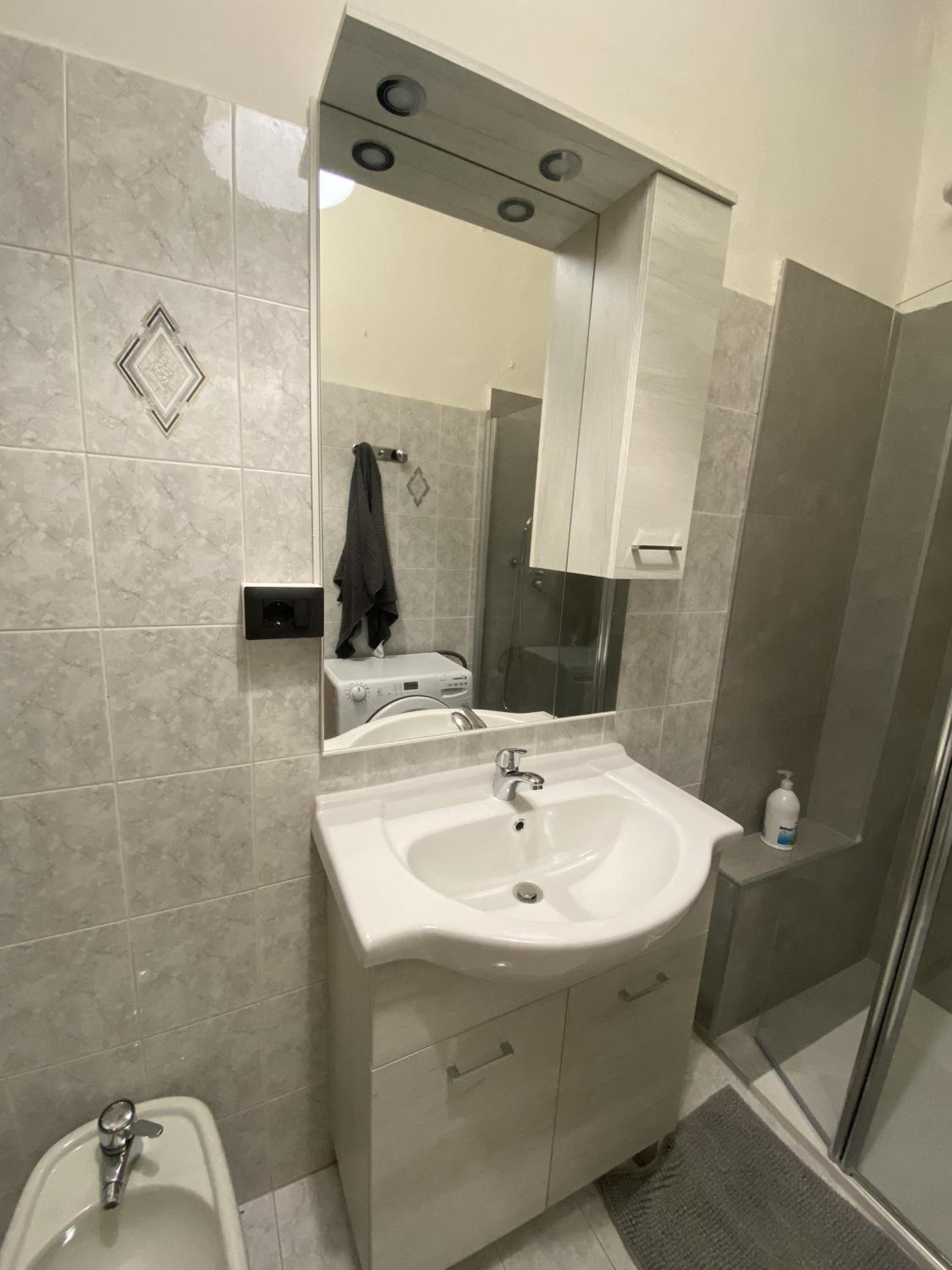 One-Bedroom Premier Apartment photo 3