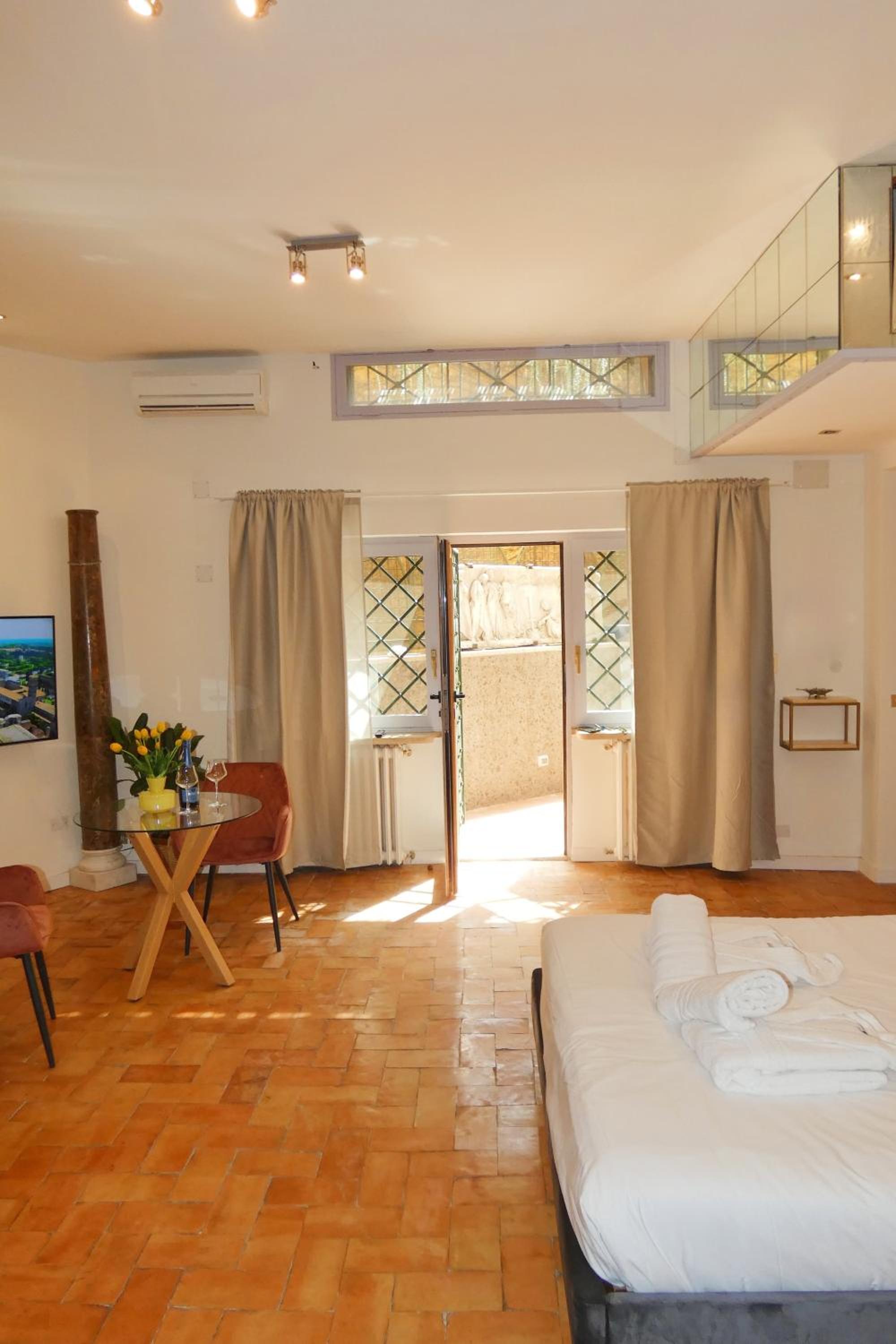 One-Bedroom Apartment