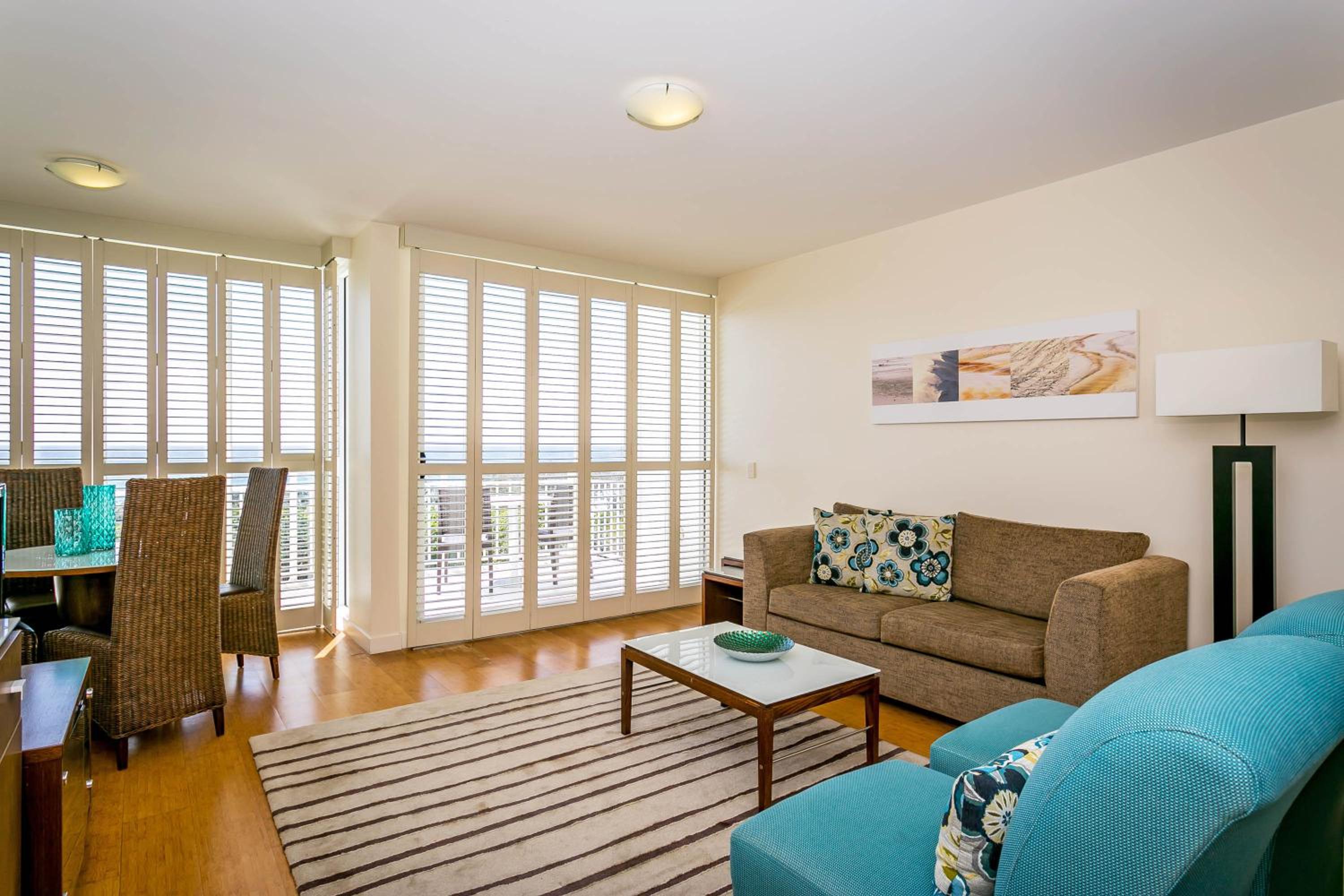 One-Bedroom Suite With Ocean View And Spa Bath - Photo 1