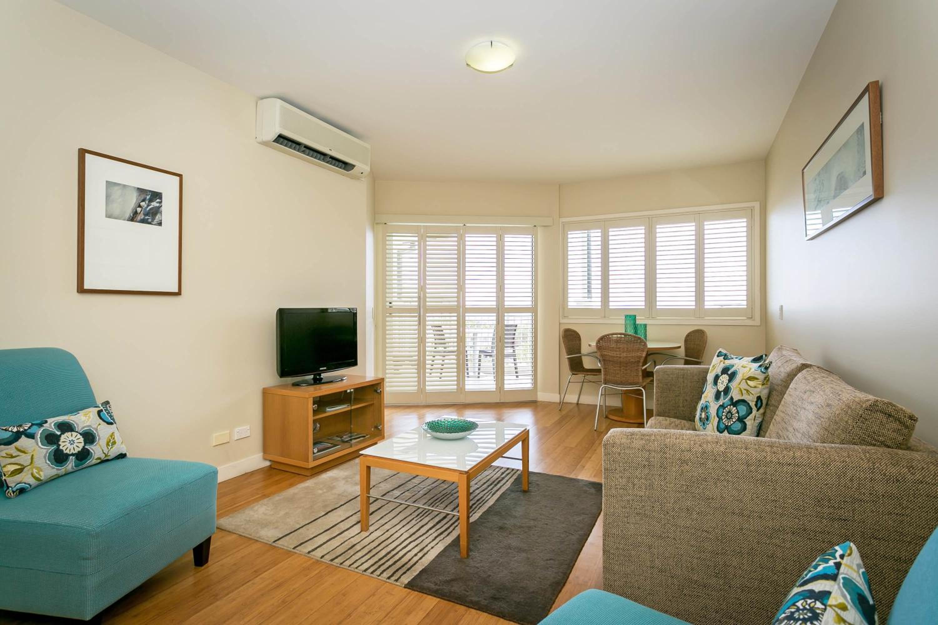 One-Bedroom Suite With Spa Bath - Photo 6