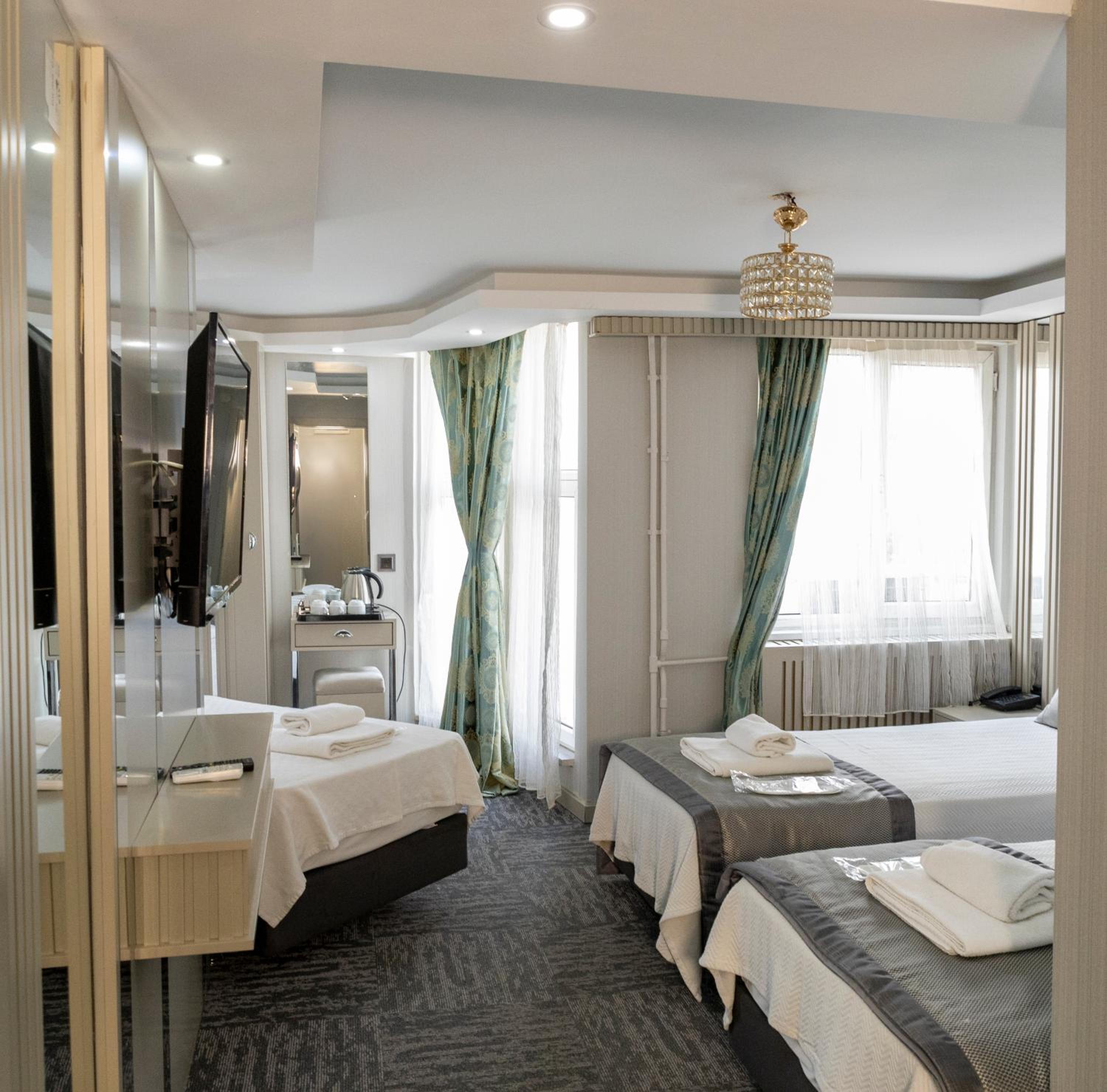 Standard Triple Room photo 3