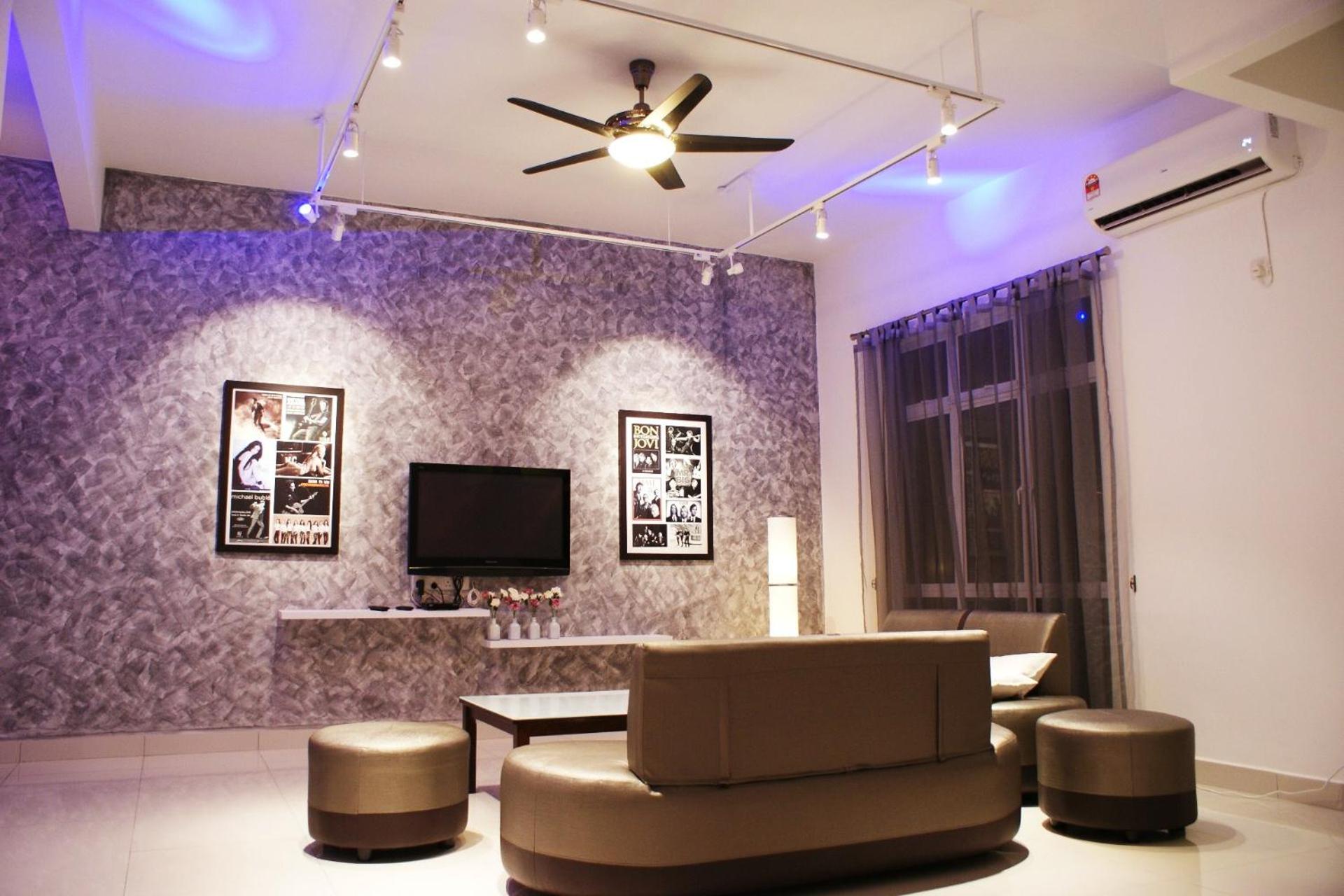 Villa with Sea View - Photo 1