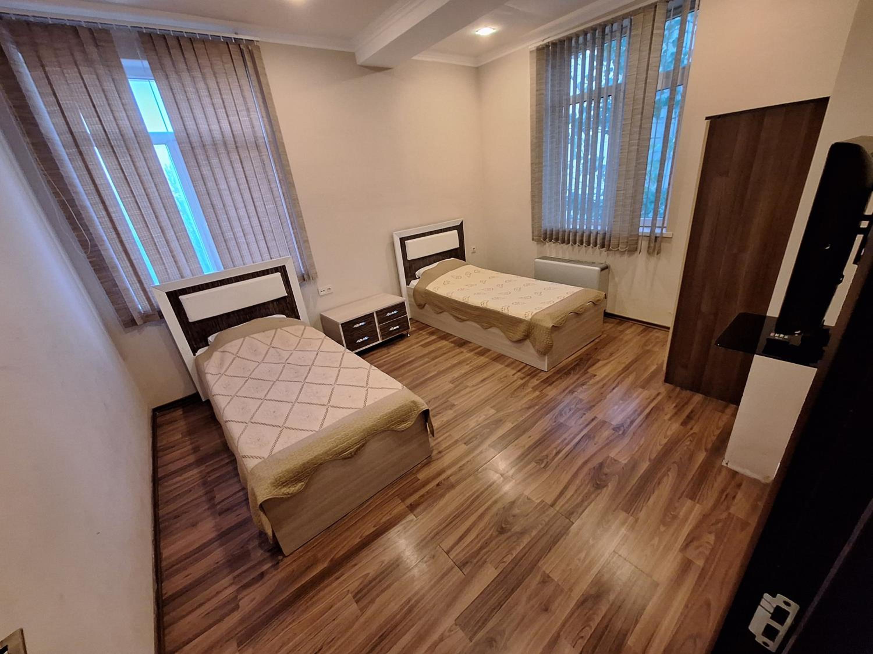 Economy Twin Room photo 3