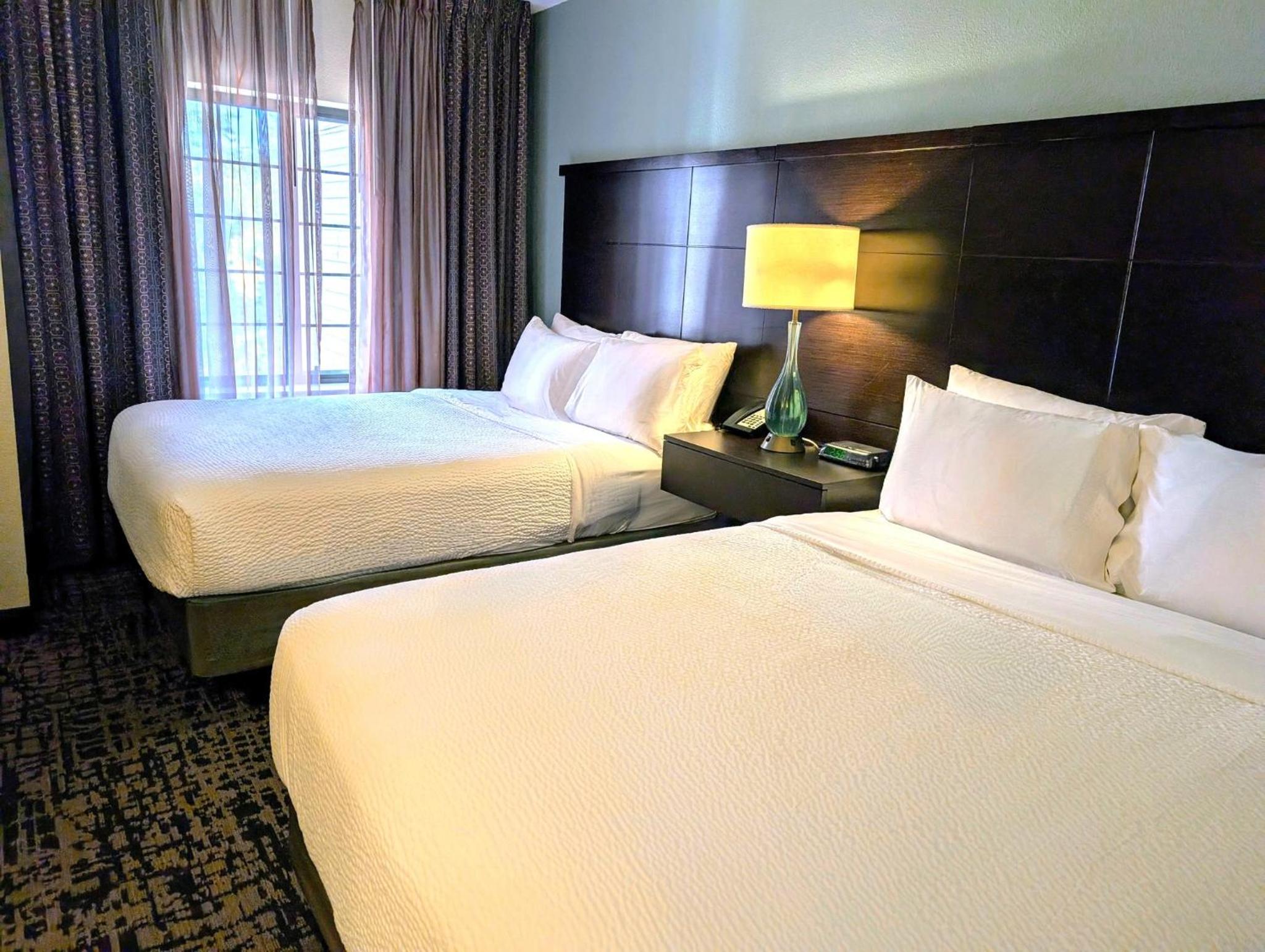 Two-Bedroom Suite with Sofa Bed - Non-Smoking - Photo 2