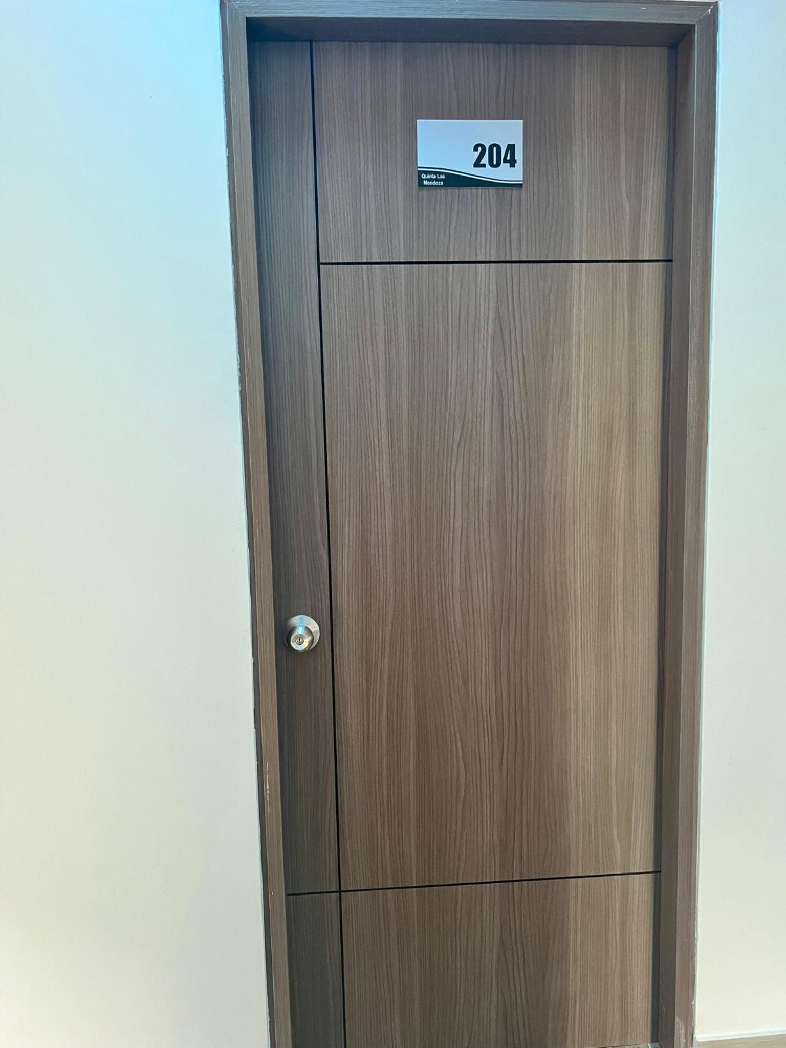 Twin Room with Private Bathroom photo 2