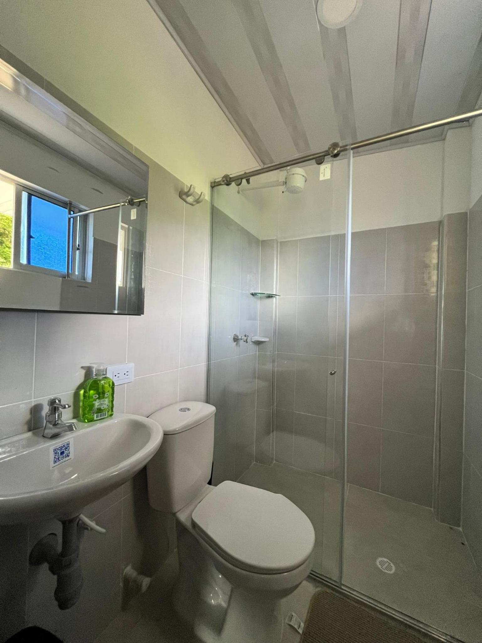 Twin Room with Private Bathroom photo 3