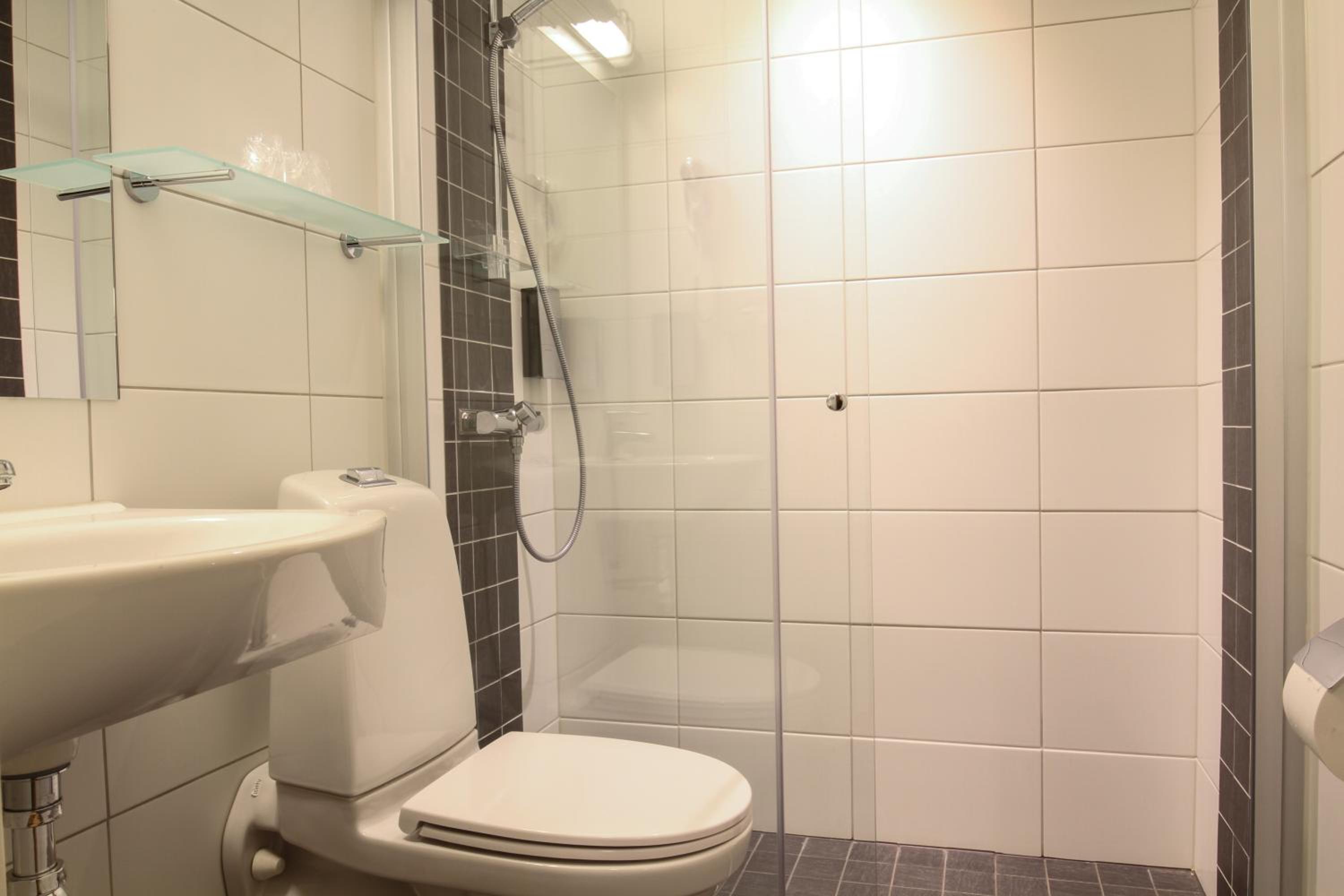 Standard Double Room - Photo 3