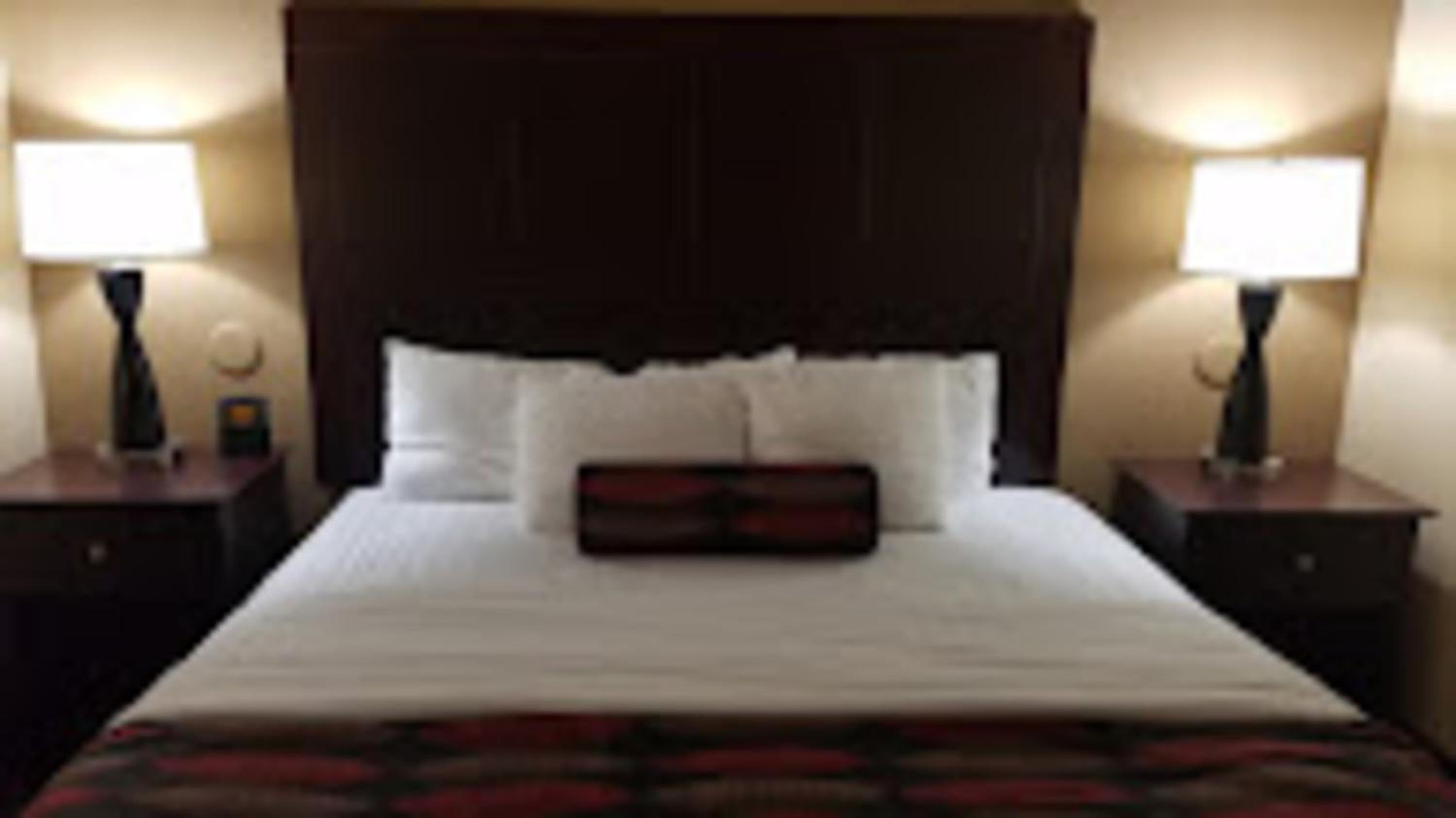 King Room - Non-Smoking - Photo 2