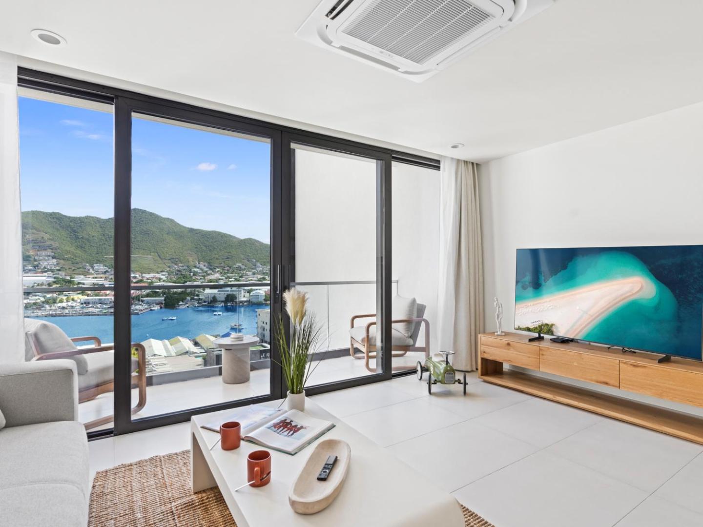 One-Bedroom Apartment with Balcony