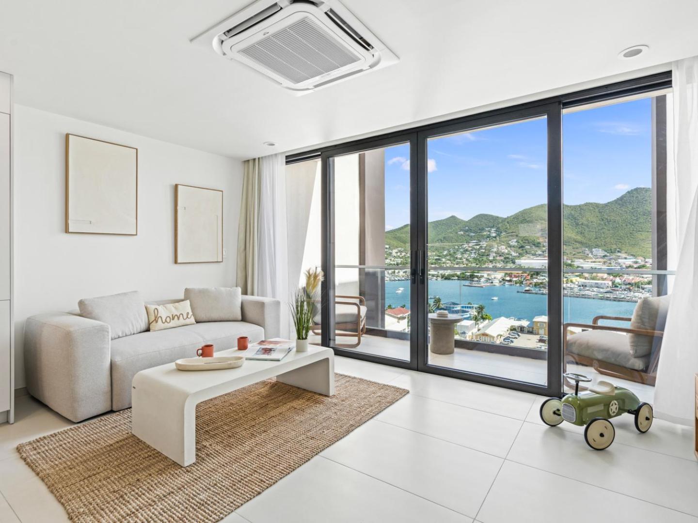 One-Bedroom Apartment with Balcony