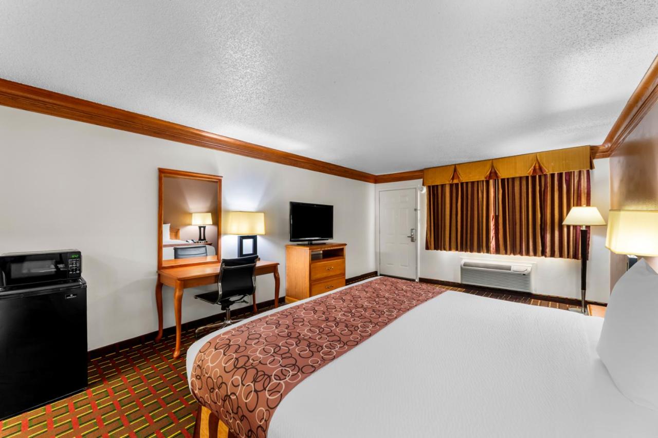 King Room - Non-Smoking