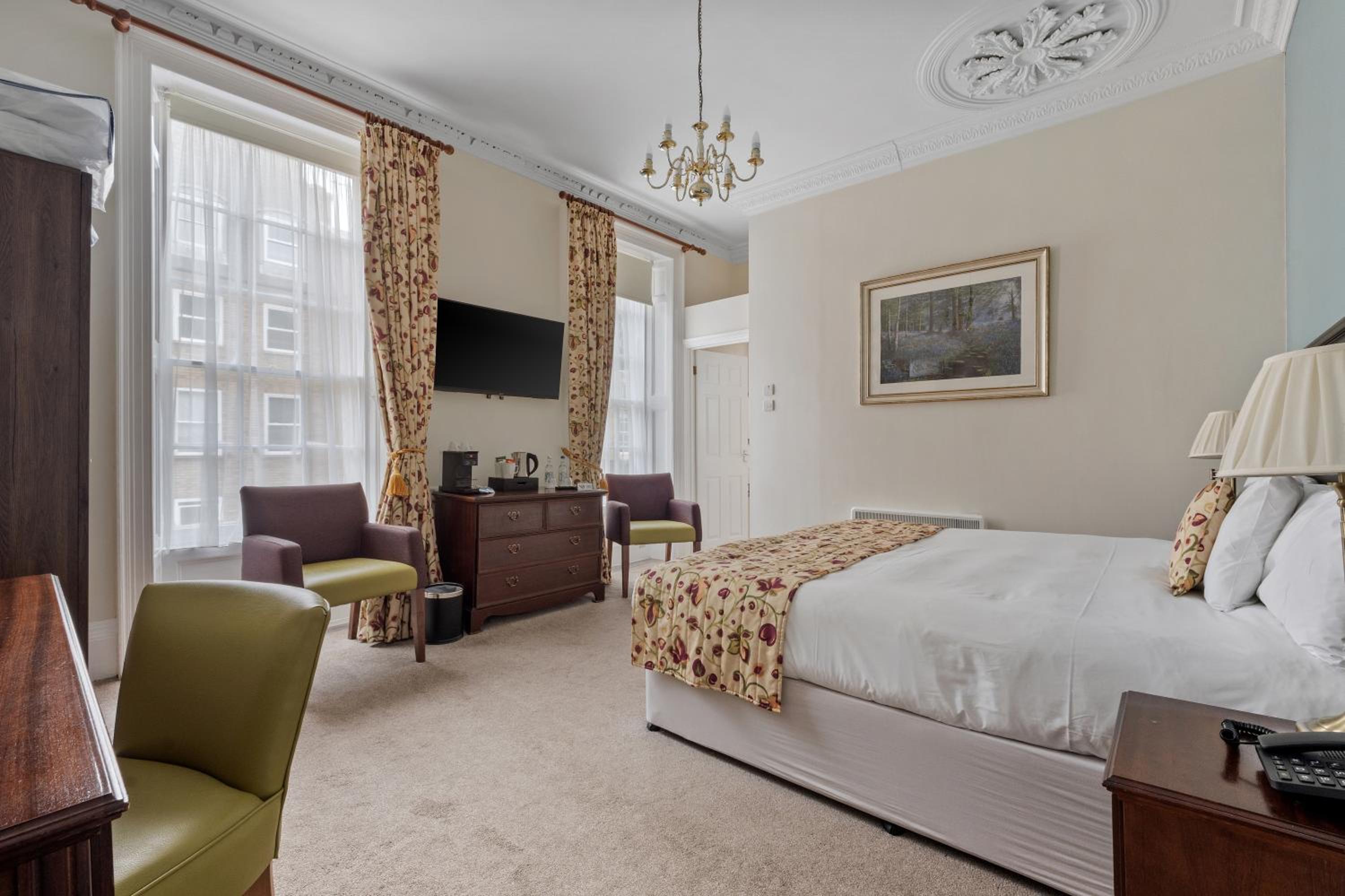 Superior King Room photo 2