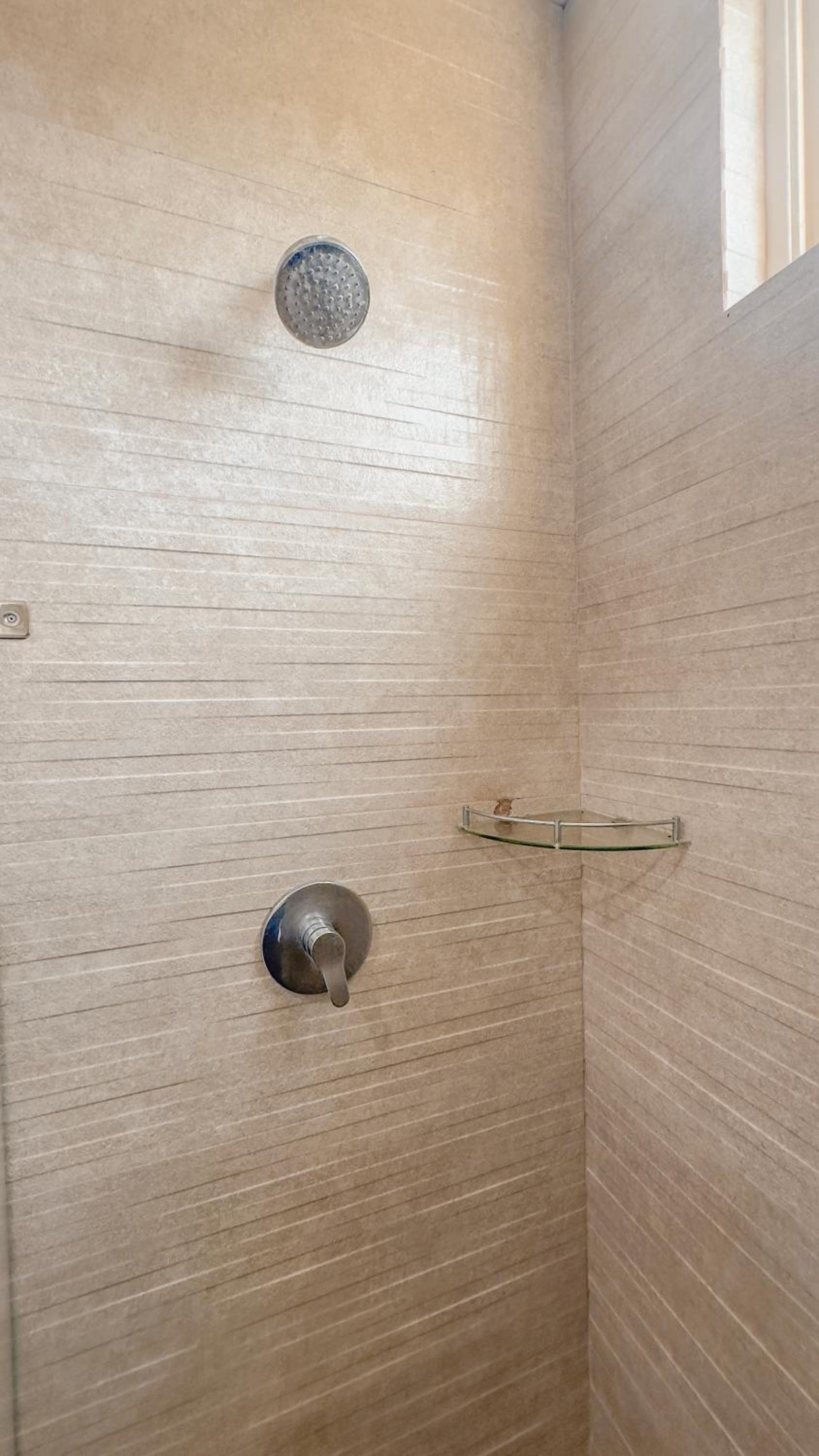Luxury Master Suite - Photo 2
