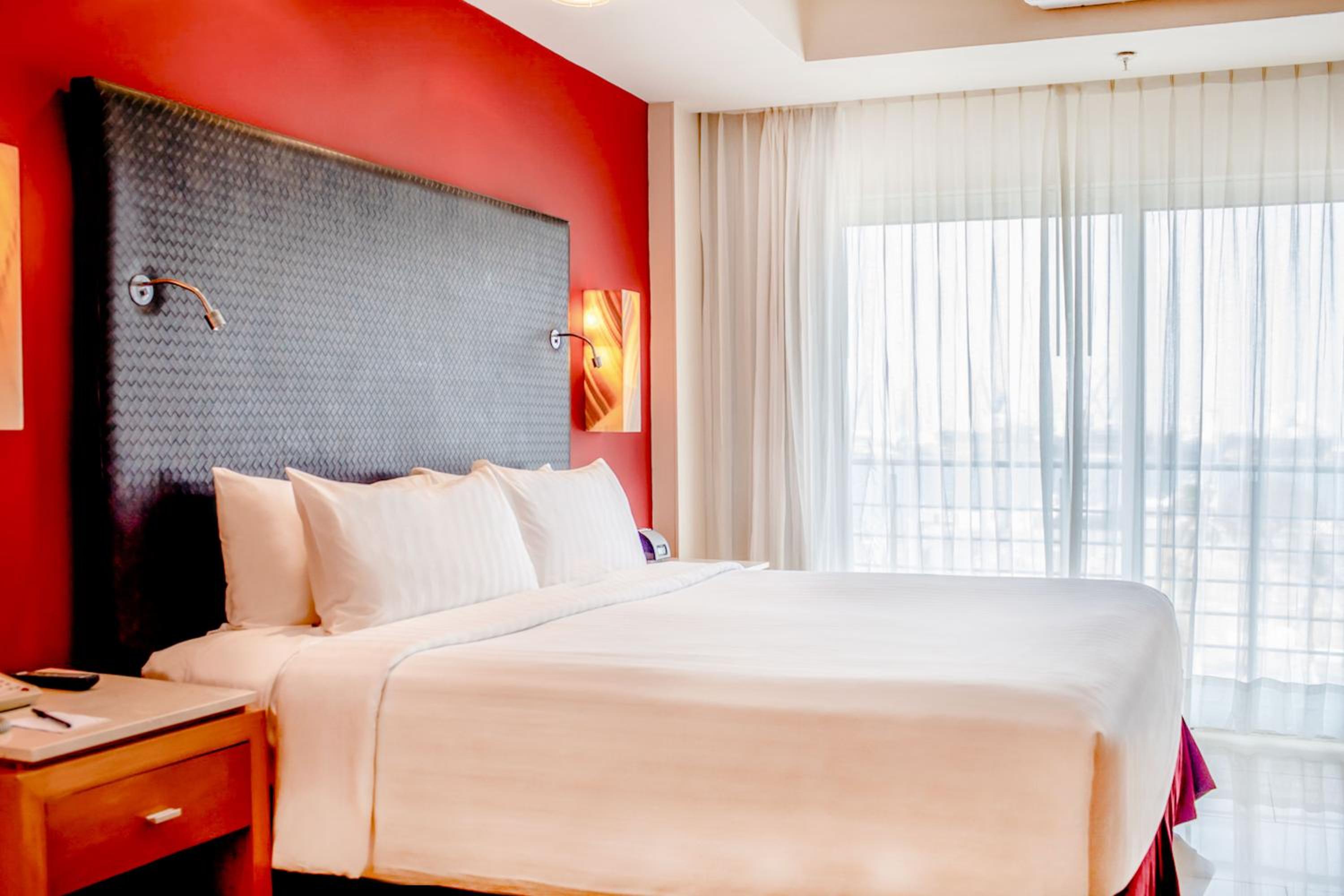 Superior King Room - Photo 3