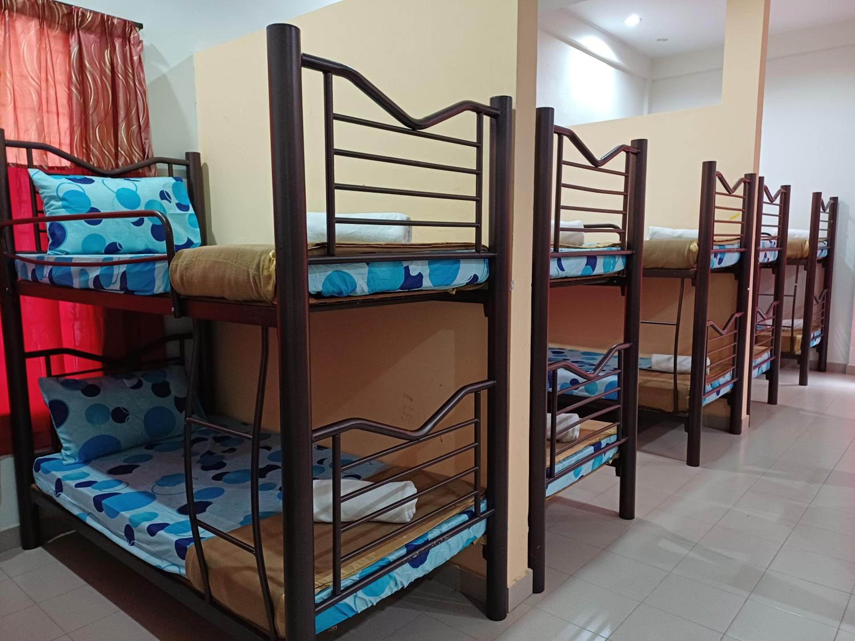 Female Dormitory Room photo 3
