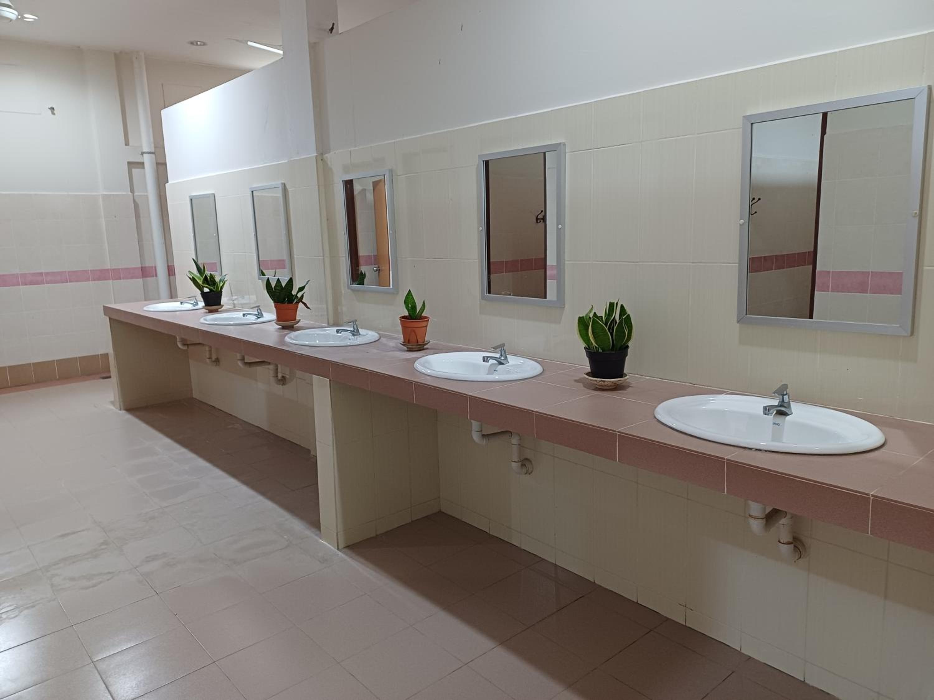 Female Dormitory Room photo 2