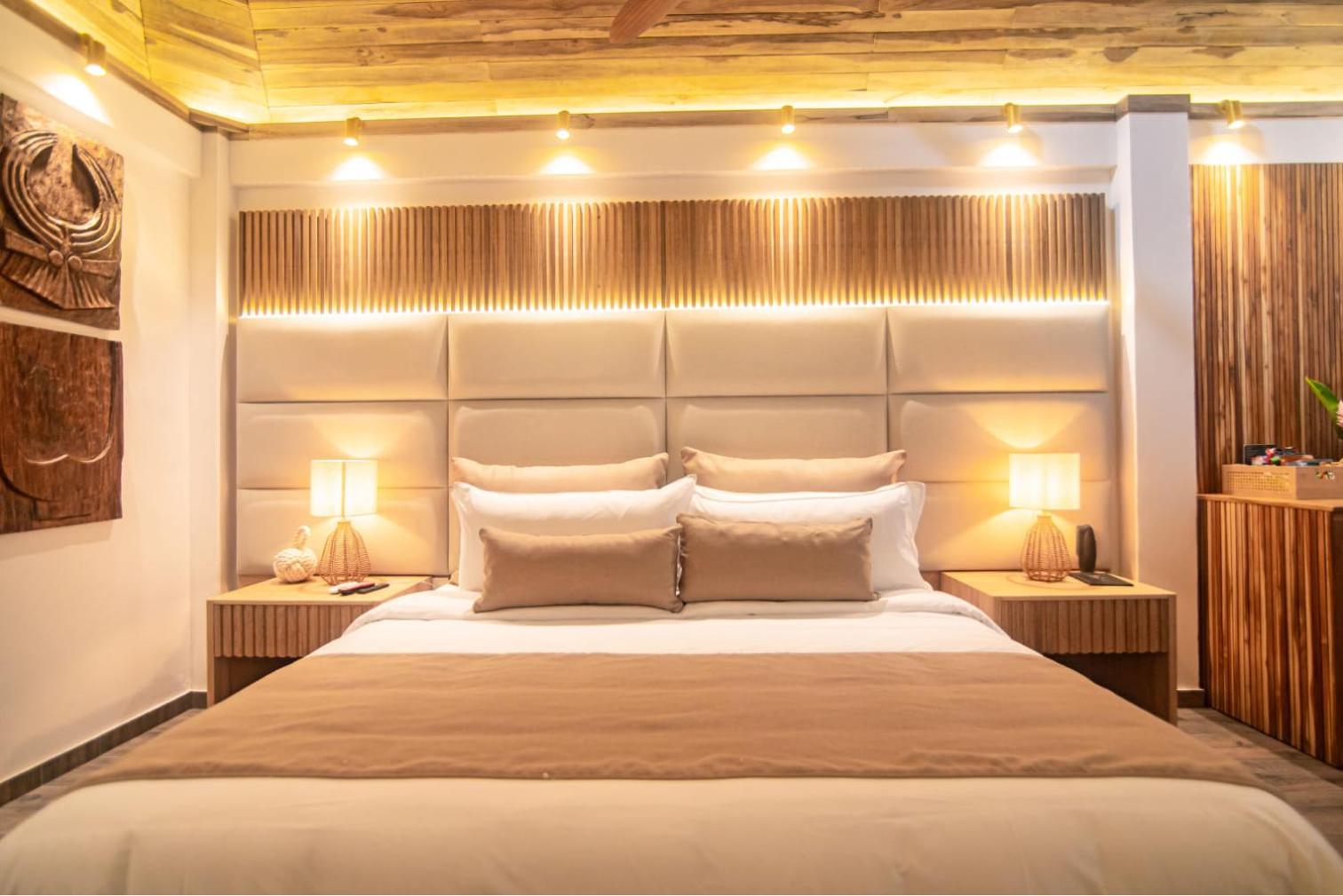 Deluxe Family Suite photo 2