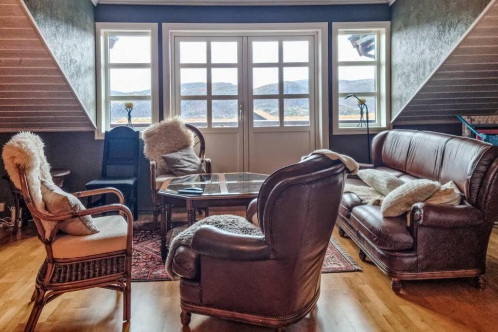 Villa photo 1