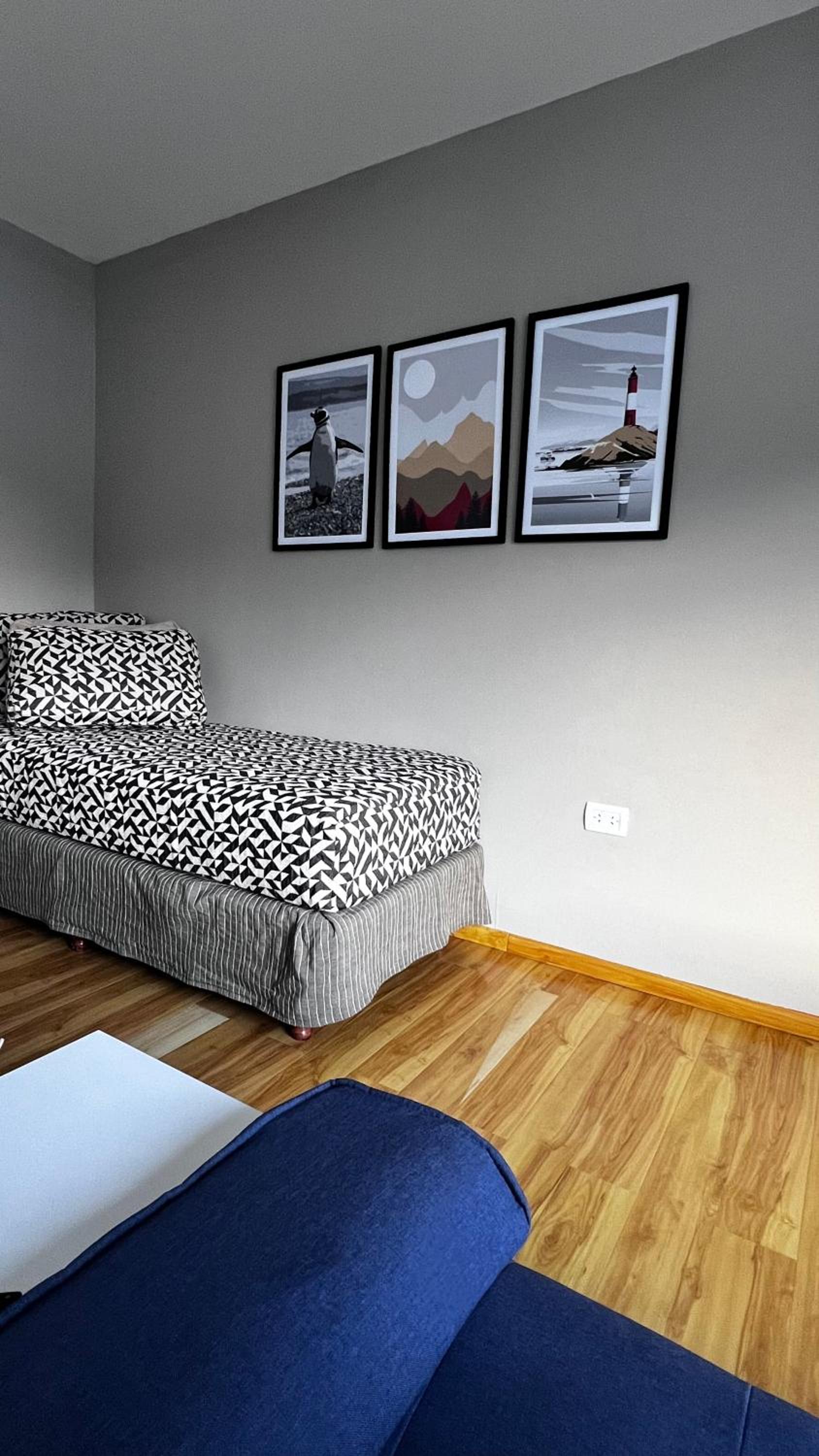 One-Bedroom Apartment photo 1