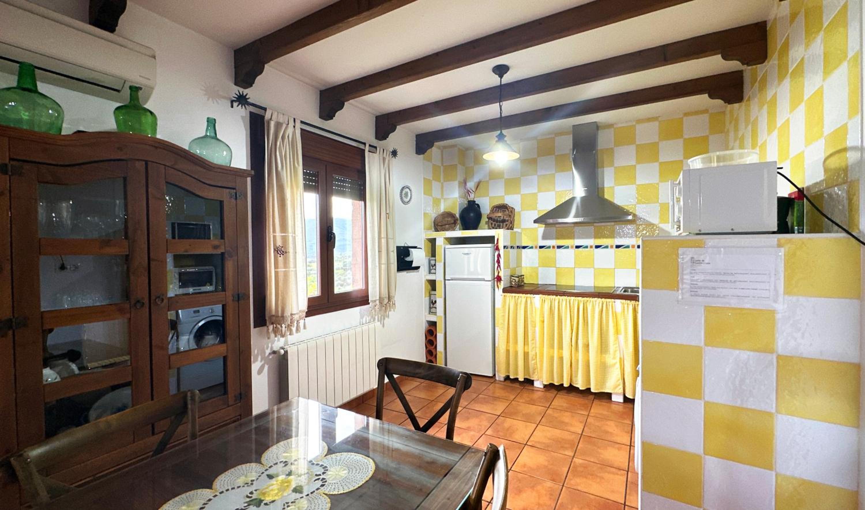 Three-Bedroom House photo 2