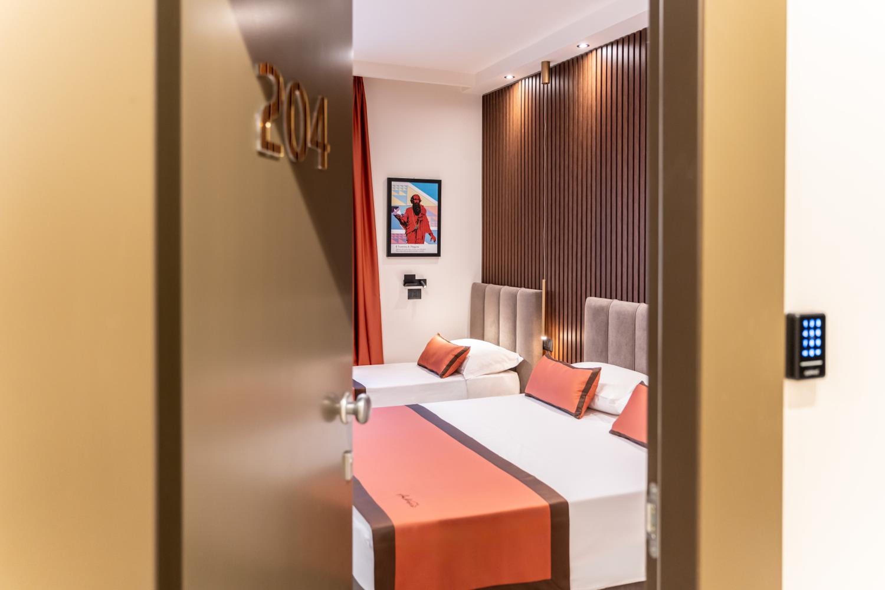 Triple Room