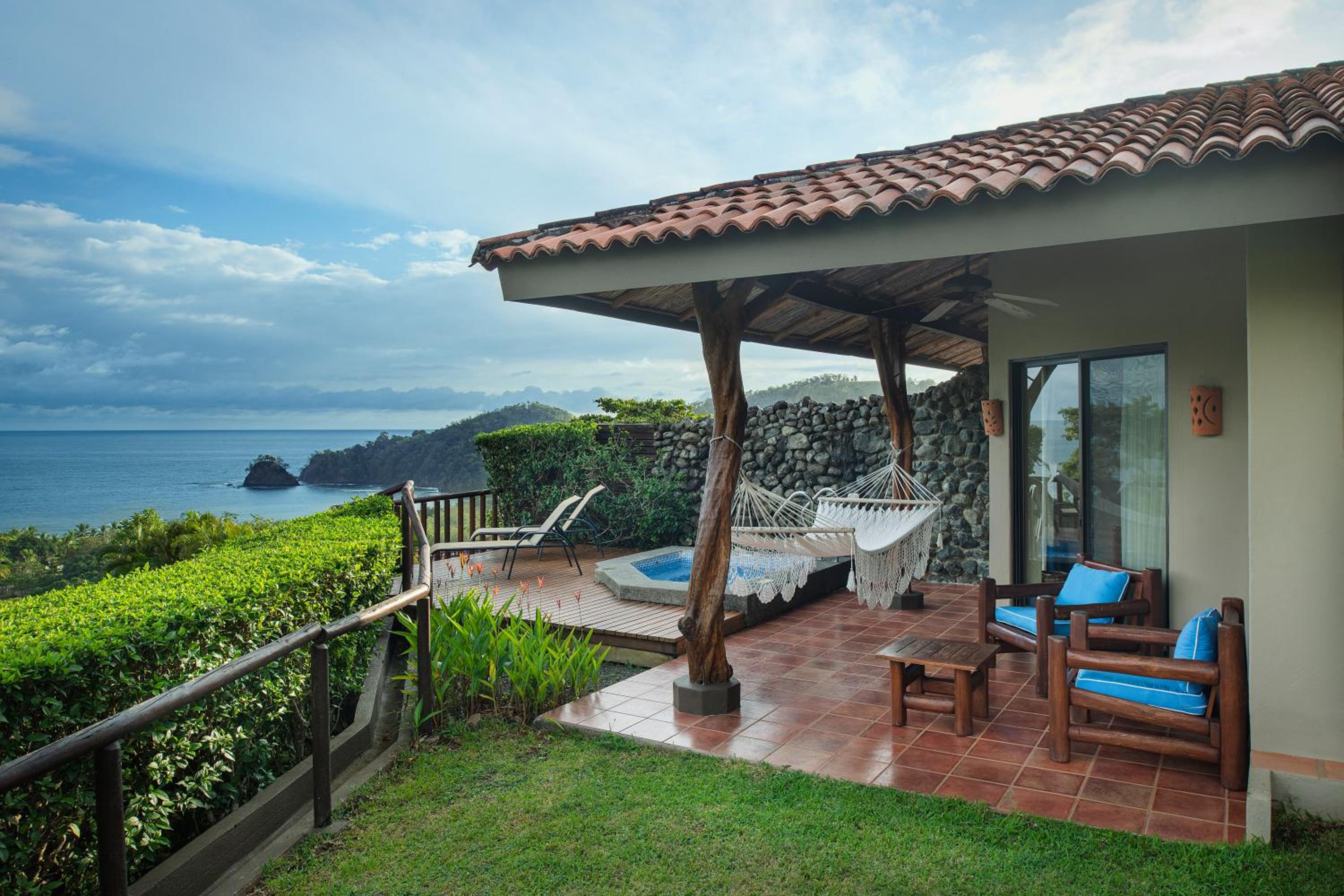 Junior Suite With Ocean View And Plunge Pool