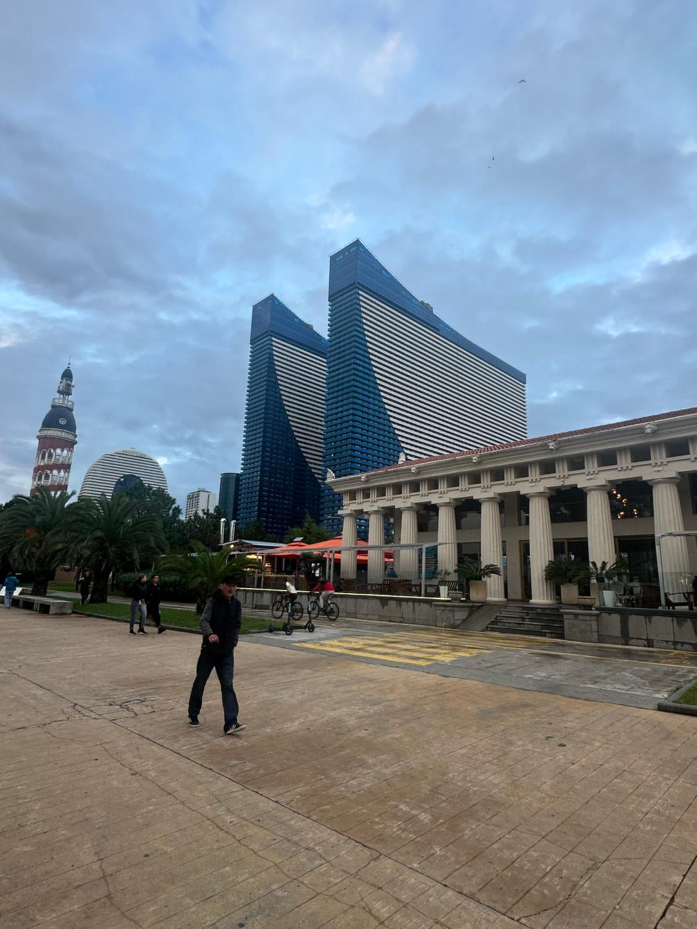 One-Bedroom Apartment photo 3