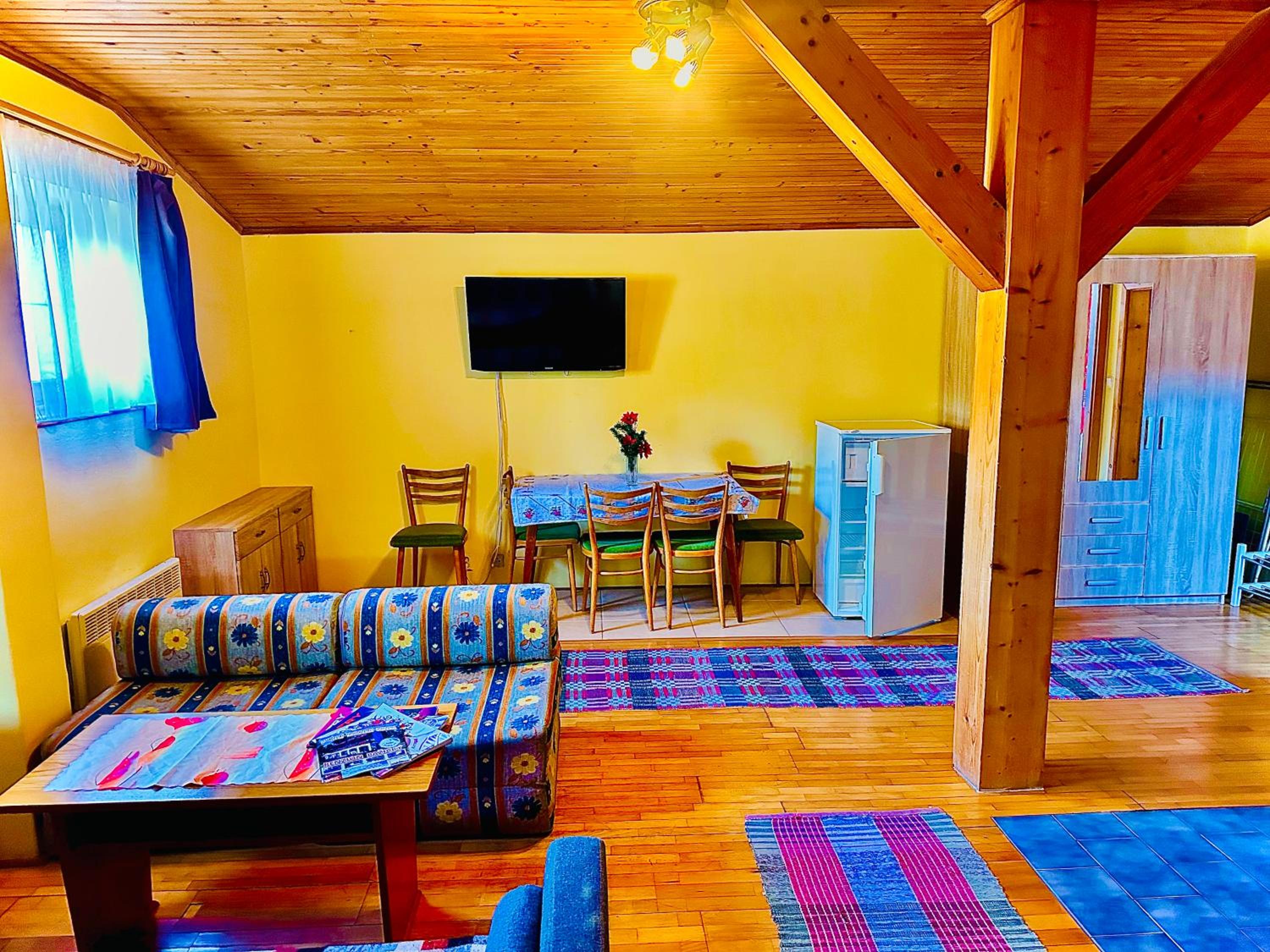6-Bed Mixed Dormitory Room photo 1