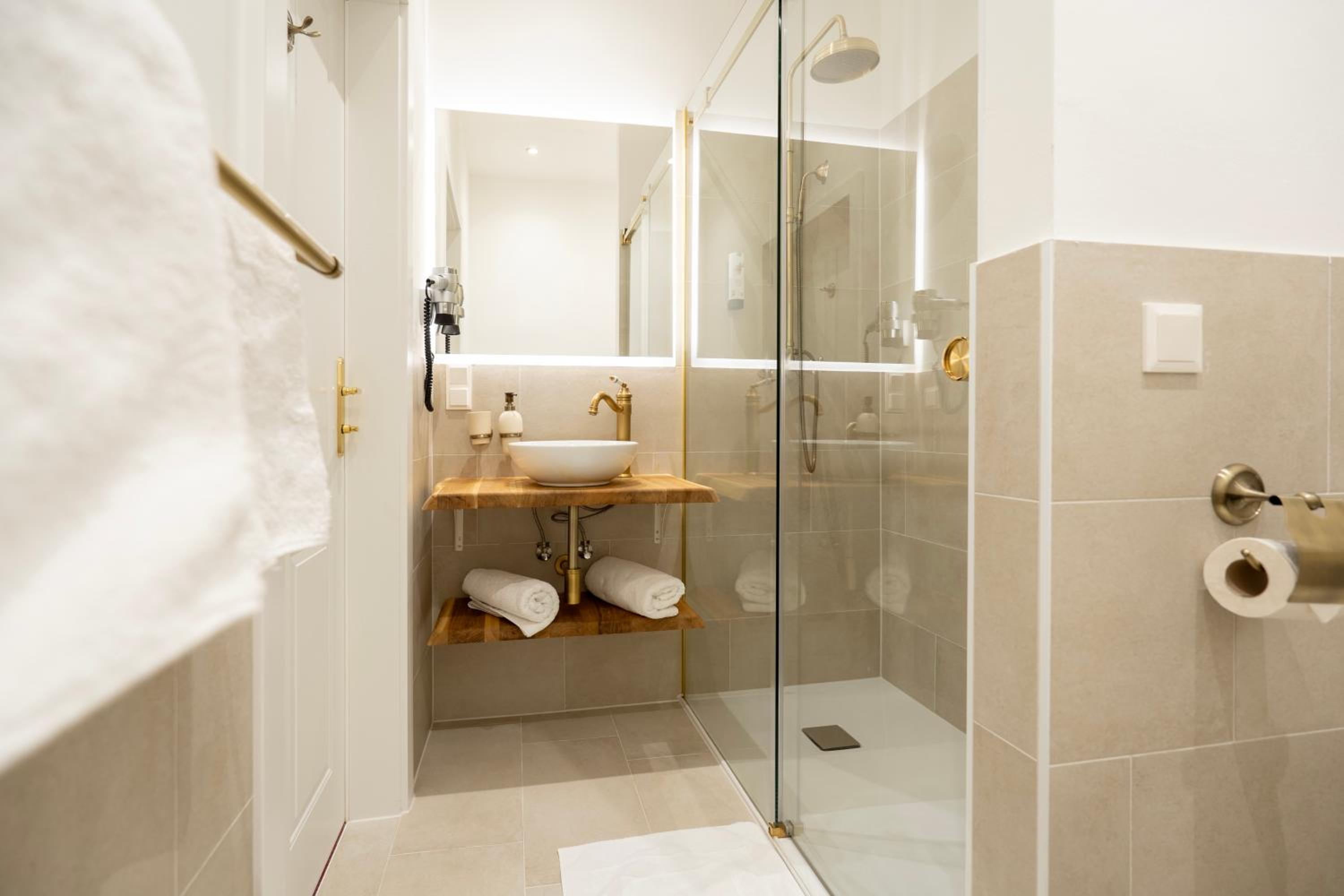 Large Double Room photo 2