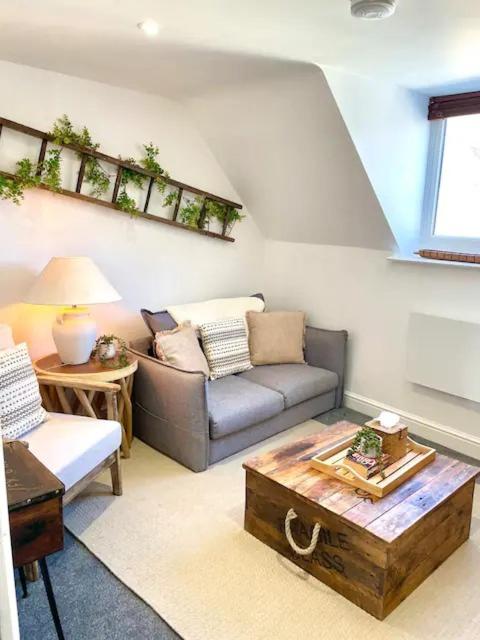 One-Bedroom Apartment photo 3