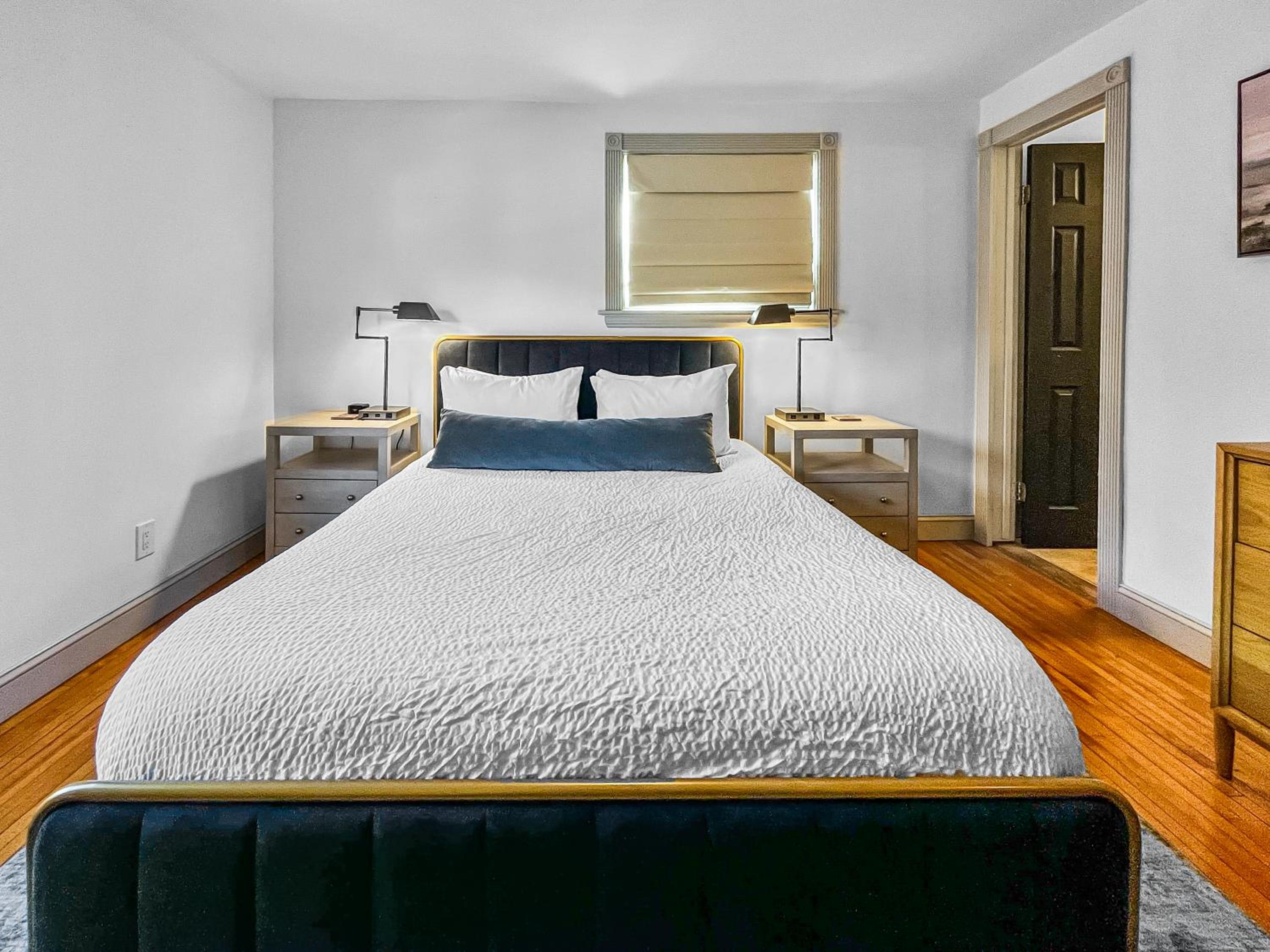 Queen Suite - Photo 3
