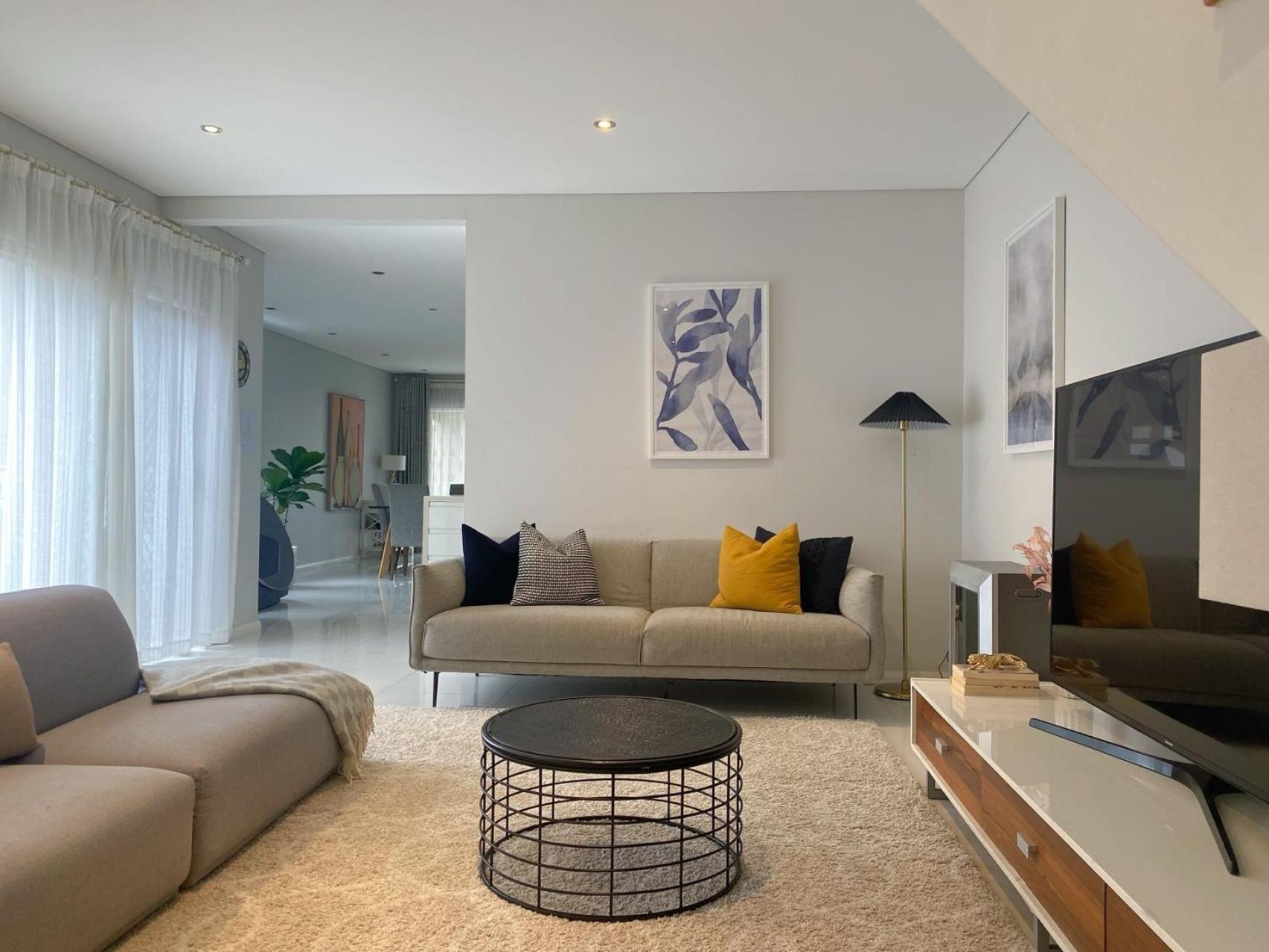 Four-Bedroom House photo 1