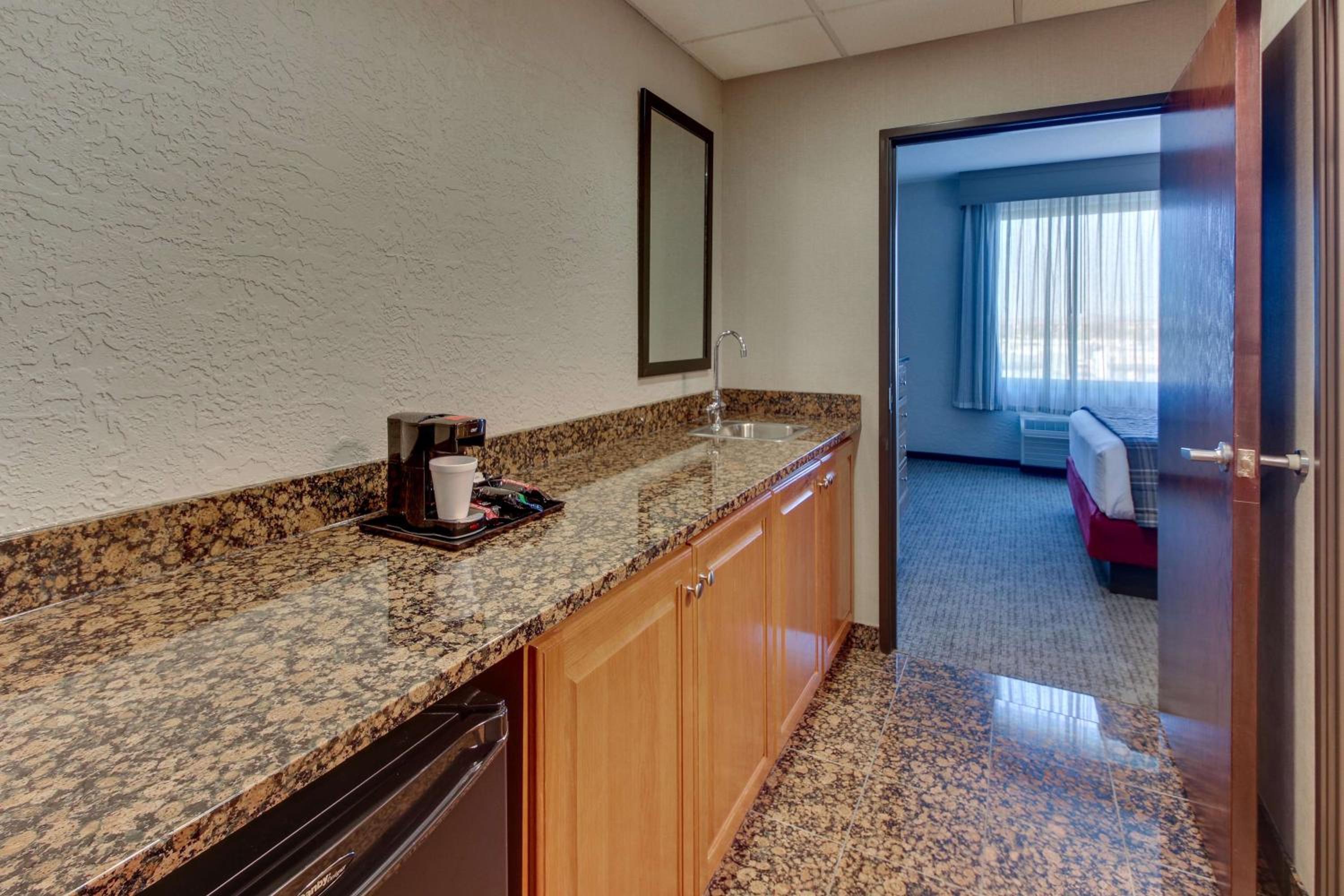 Superior King Suite photo 2