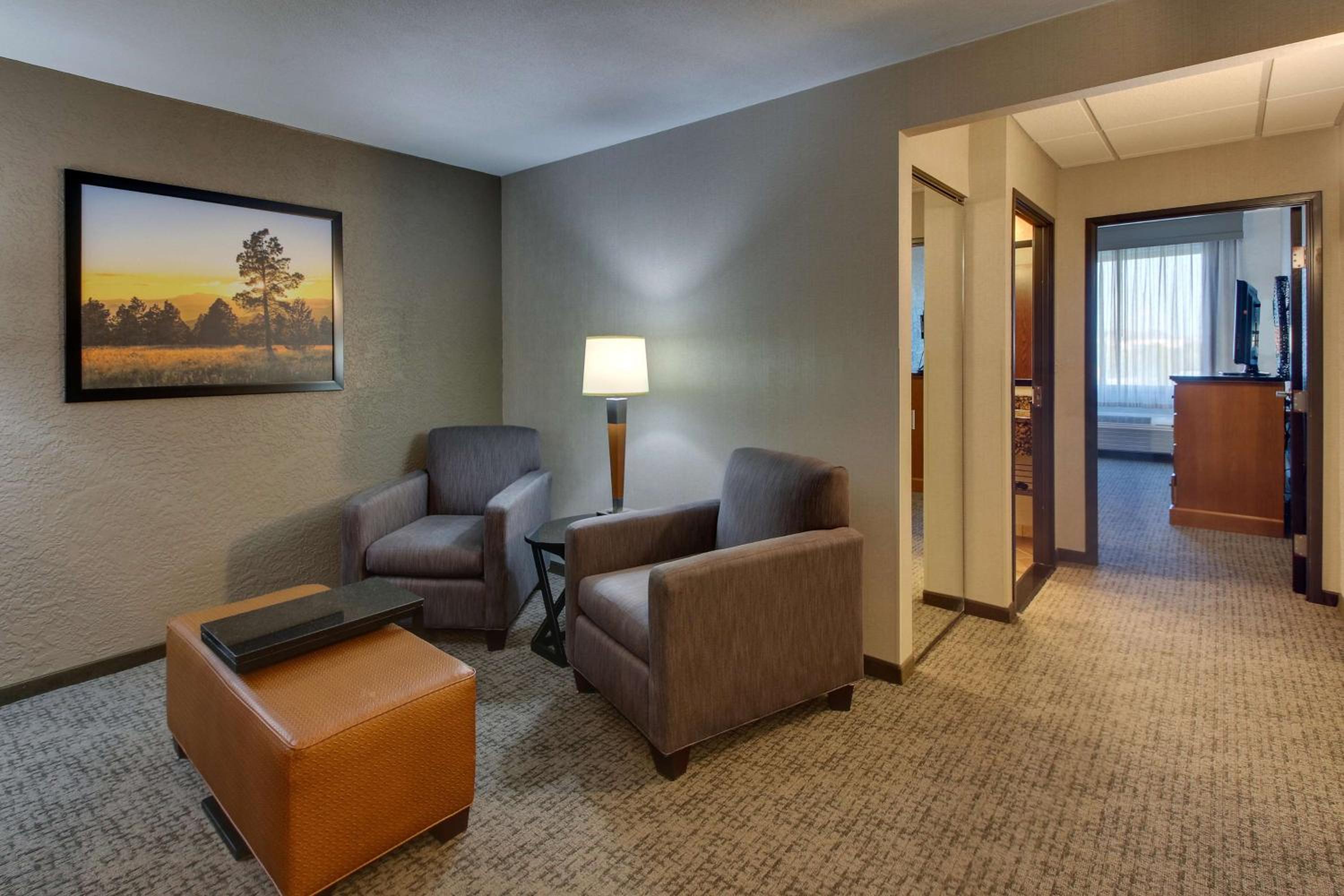 Superior Spacious King Room photo 2