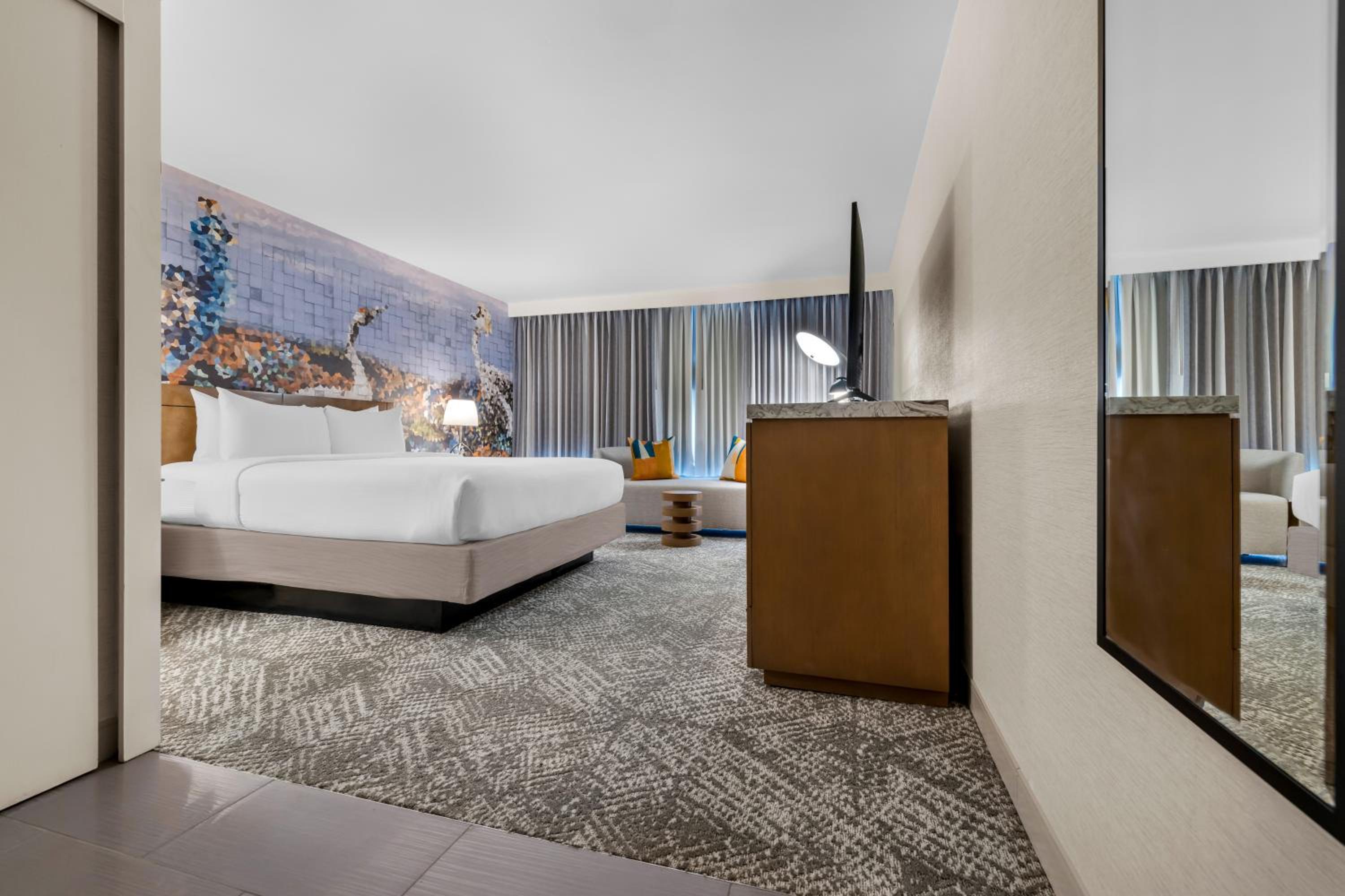 Standard King Room - Communications/Mobililty Accessible