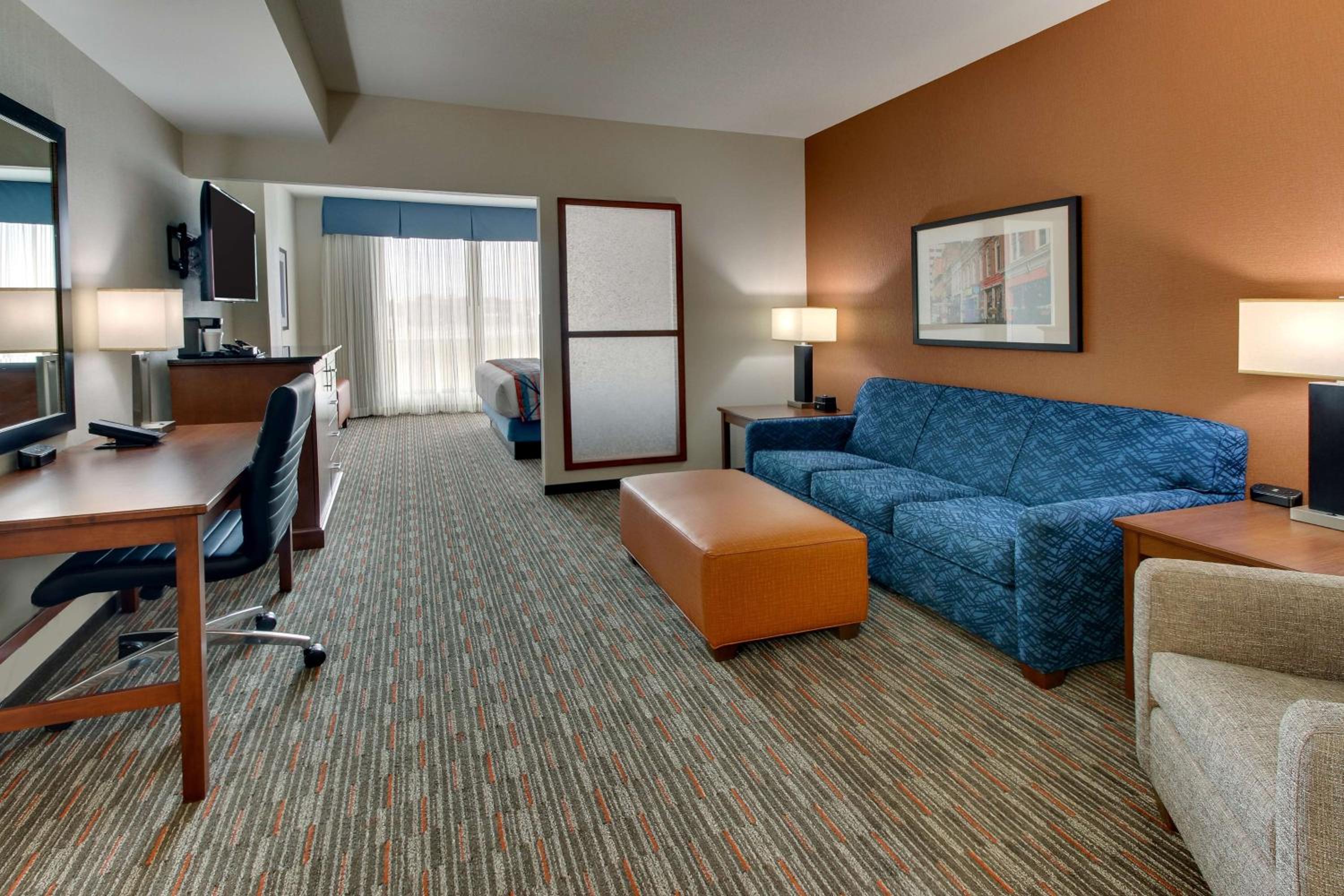 Superior King Room with Sofa Sleeper photo 1
