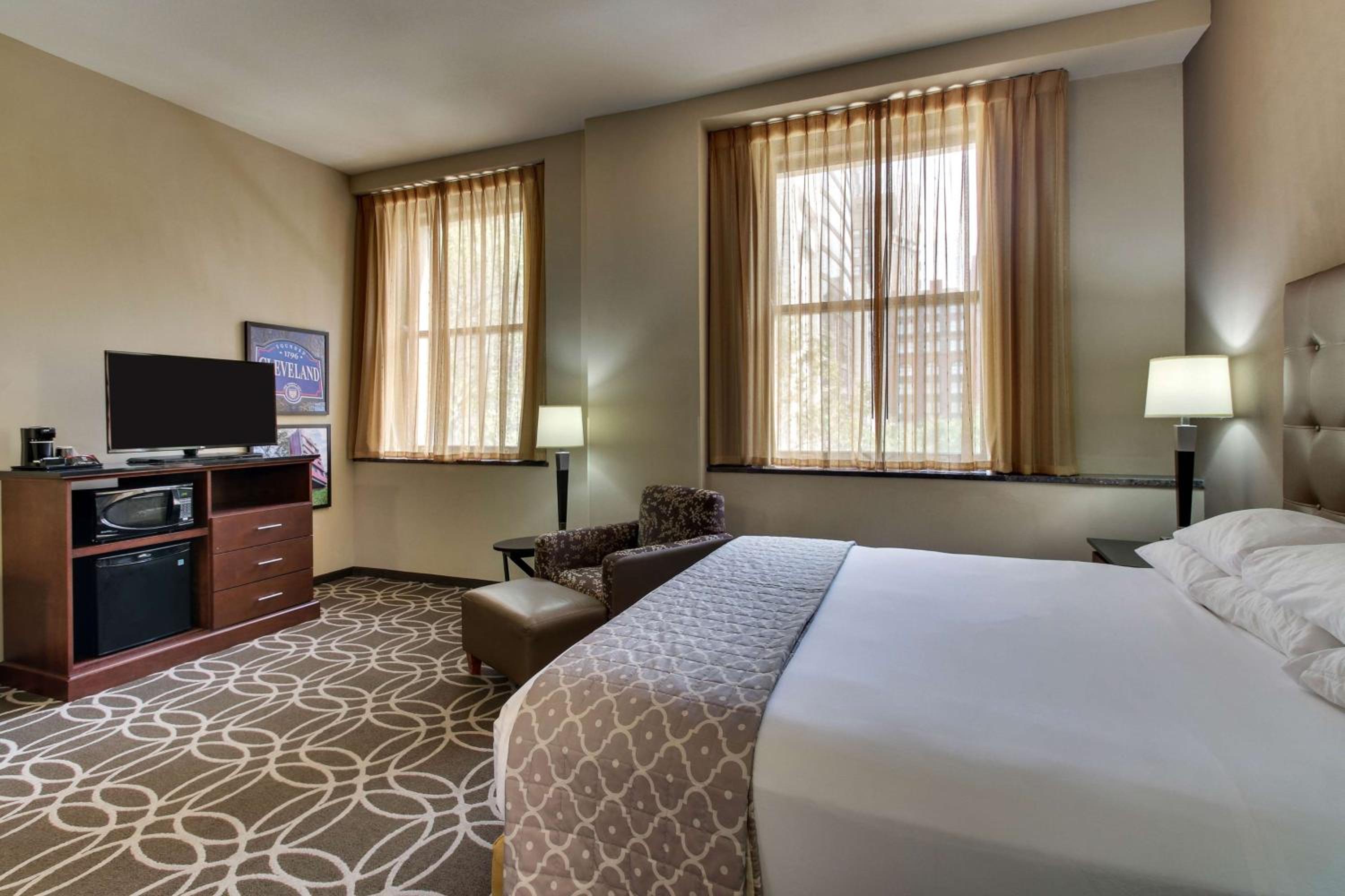 Deluxe King Room photo 3