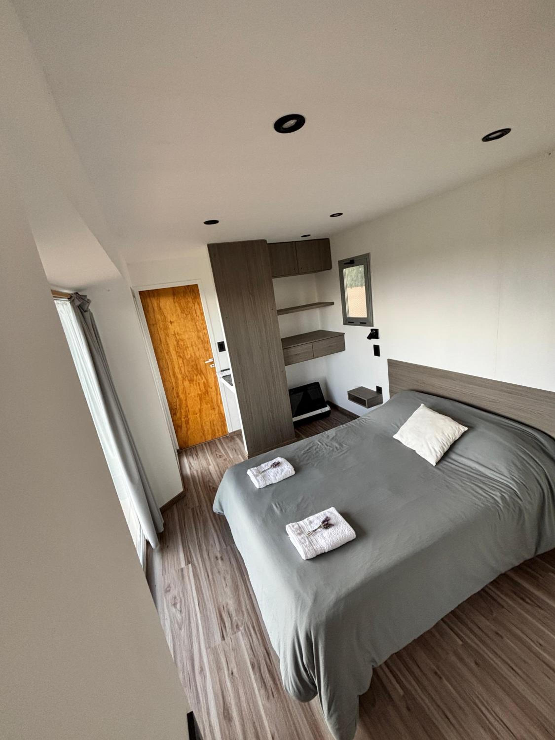 One-Bedroom House photo 1