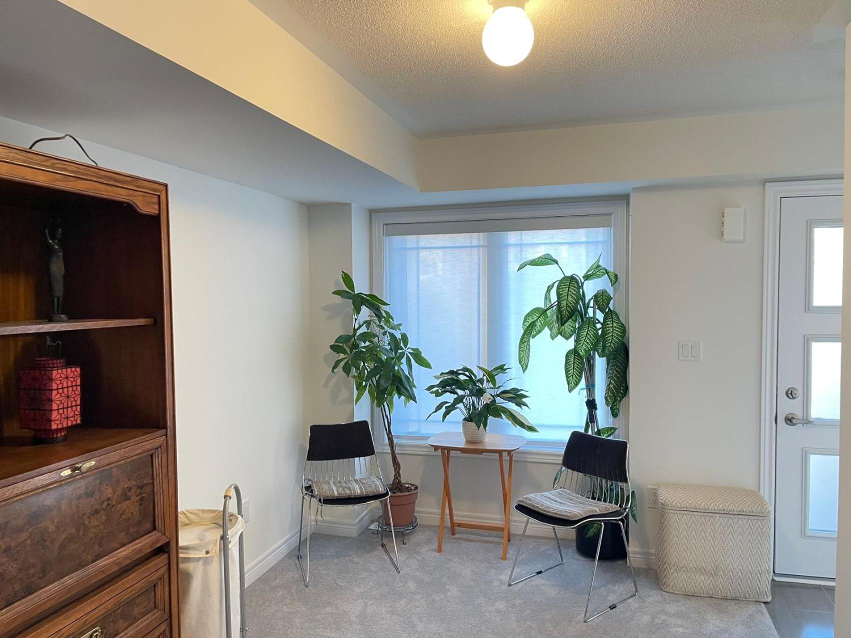 Queen Room photo 2