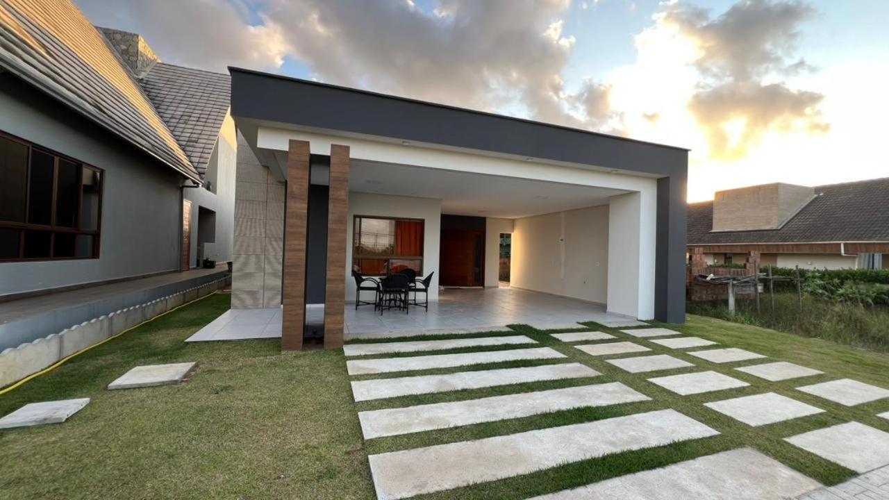 Three-Bedroom House photo 2